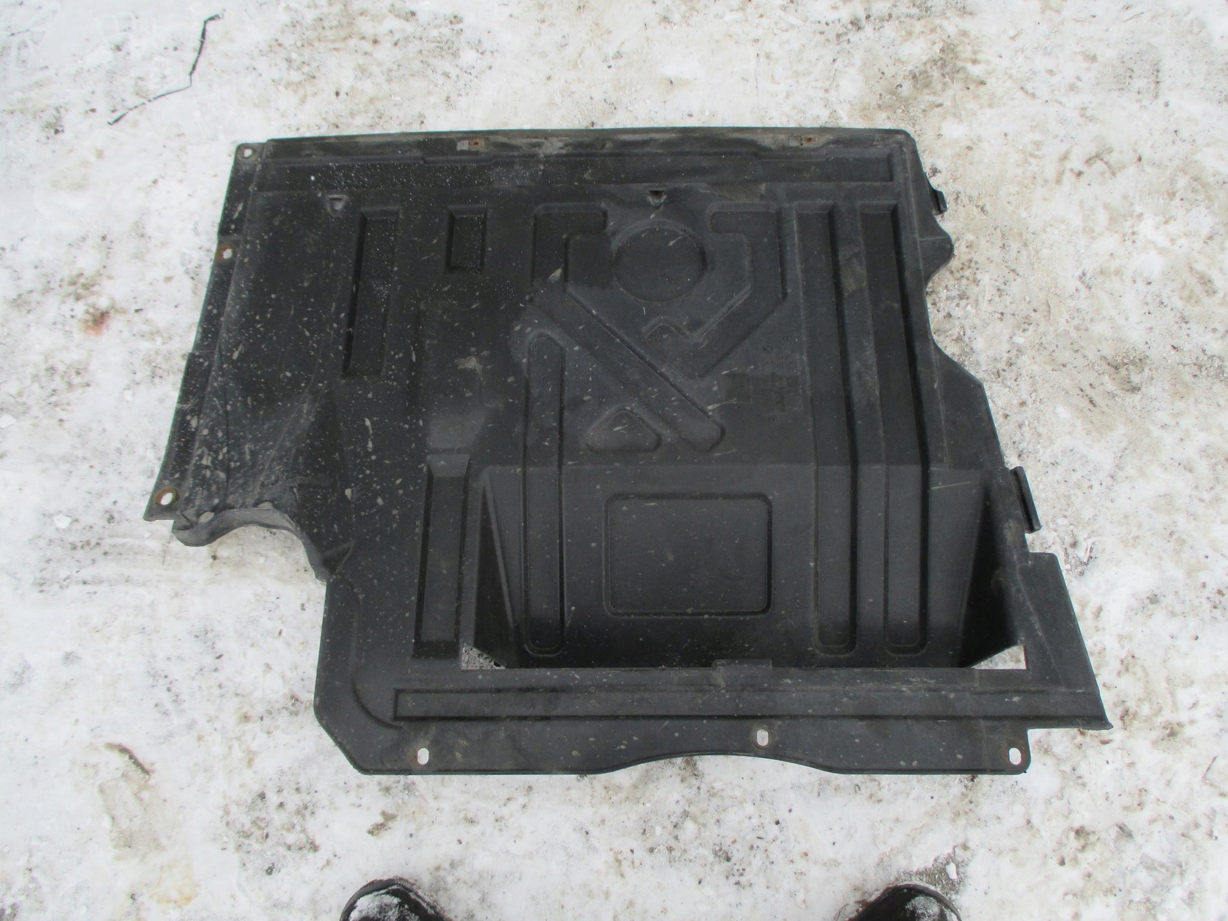 4146982130 - Mercedes Vaneo кришка шасі пластина a4146982130