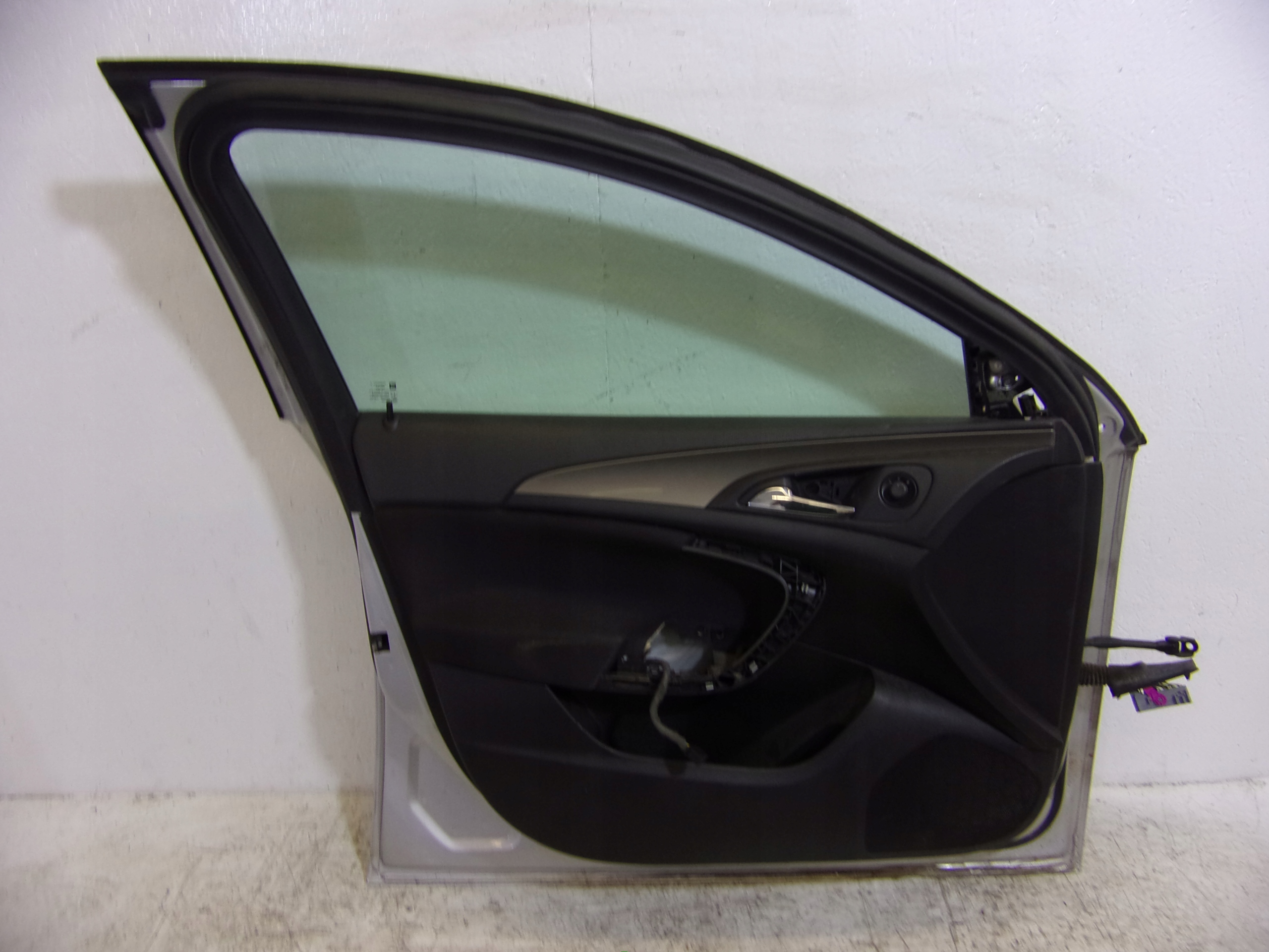 door left front OPEL INSIGNIA