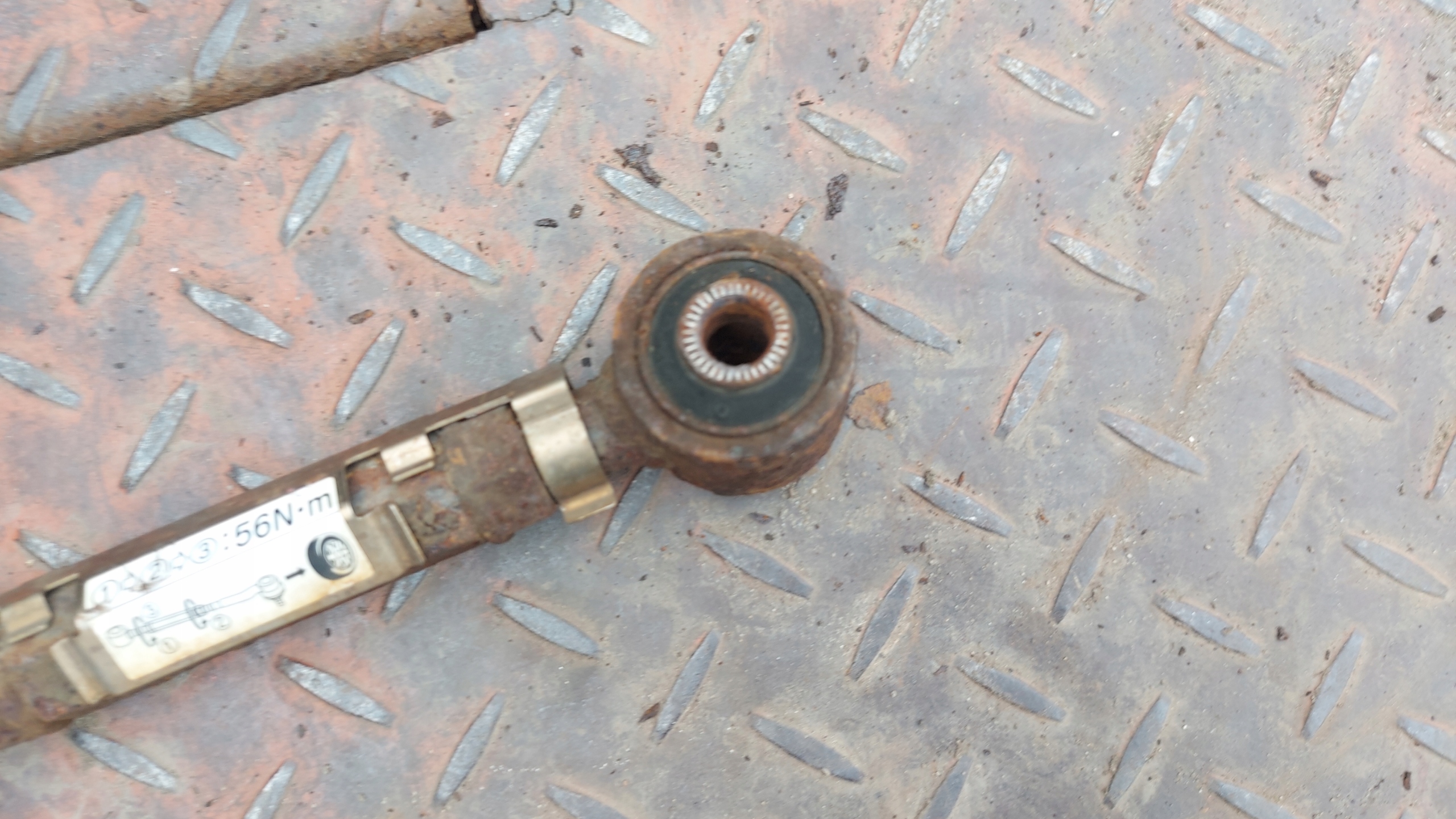 Querlenker links heck LEXUS IS 220 05
