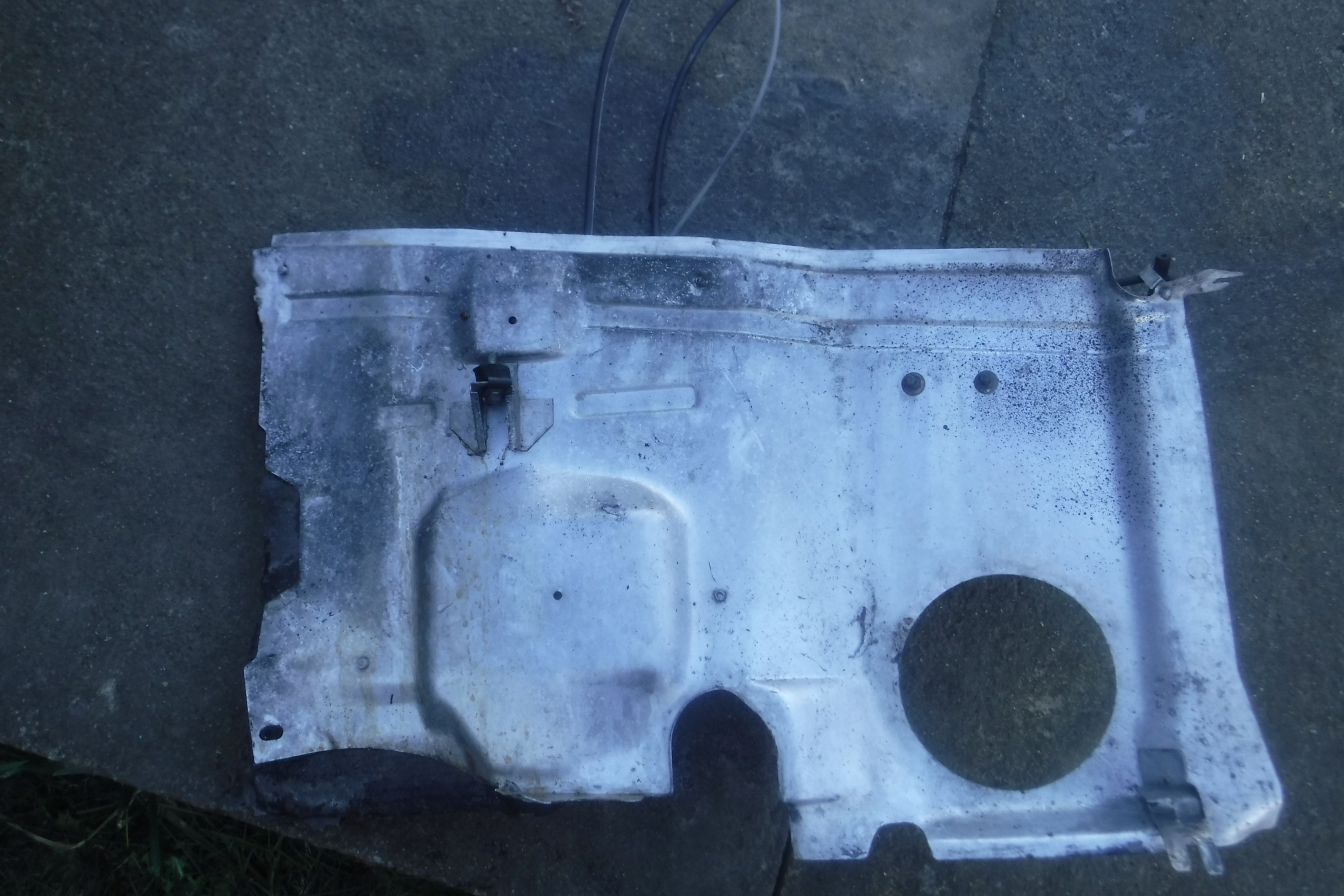 MERCEDES W124 OSLONE Halter 3,0TD