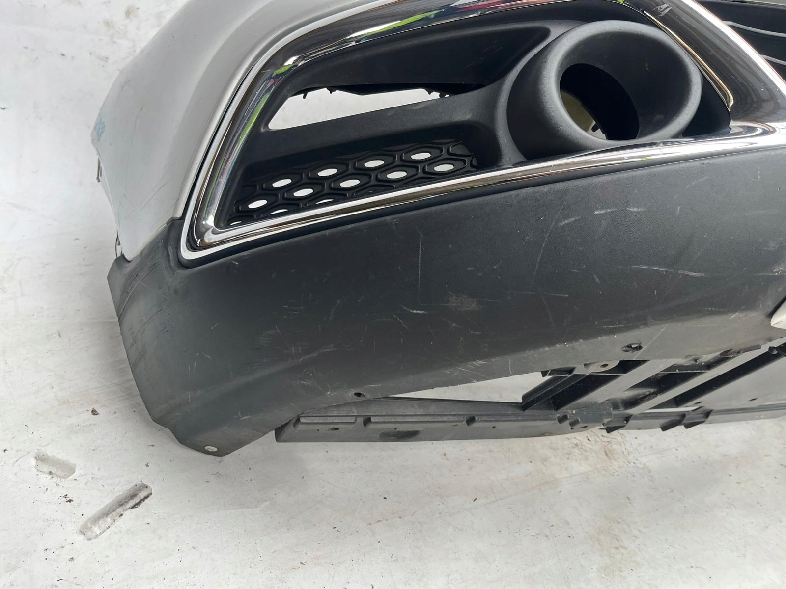 RENAULT CAPTUR 1 and 13-17 bumper front front grill cover grid