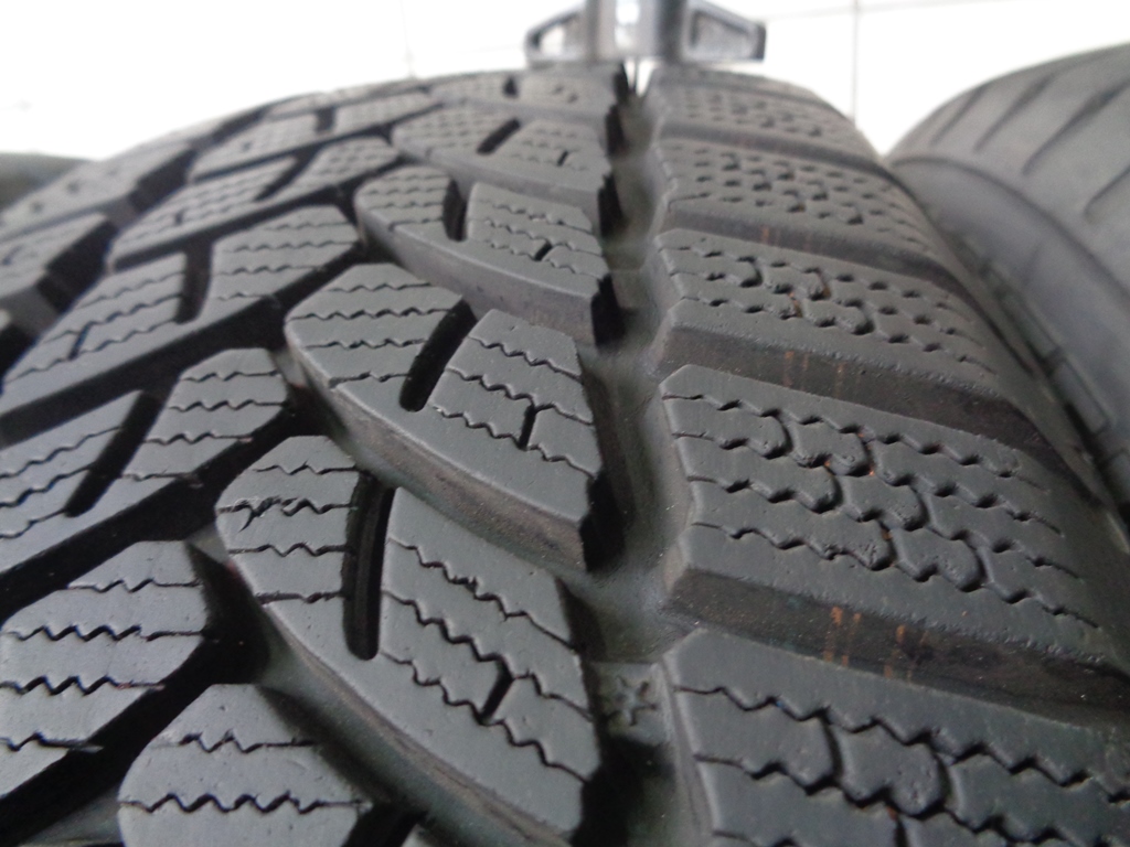 4x Zimowe FIRESTONE WINTERHAWK 3 185/65R15 88T 7,3mm Kod producenta 6352