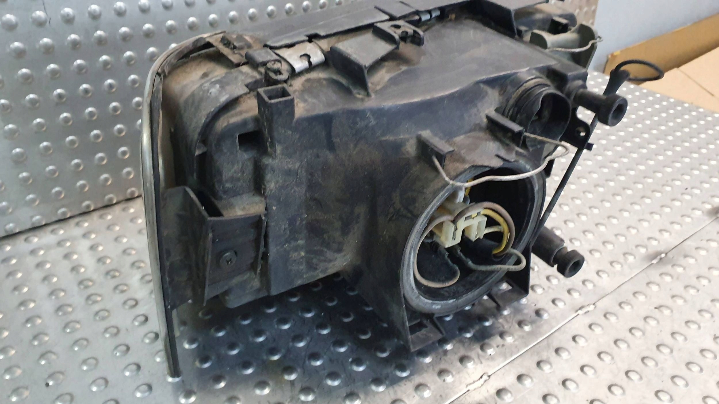 světlo předek levá AUDI 200 C3 83