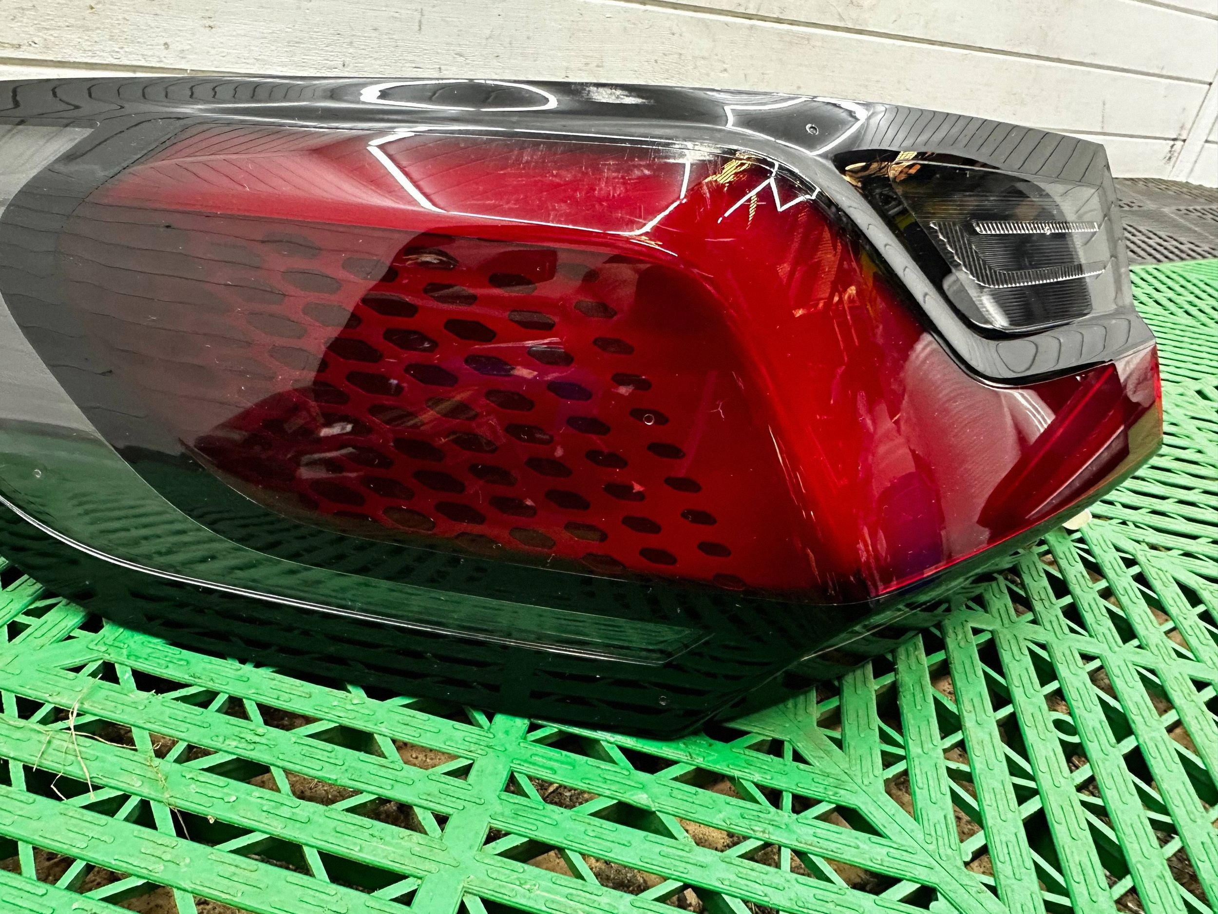 light rear rear part side left BMW 2 Active Tourer U06 8494359