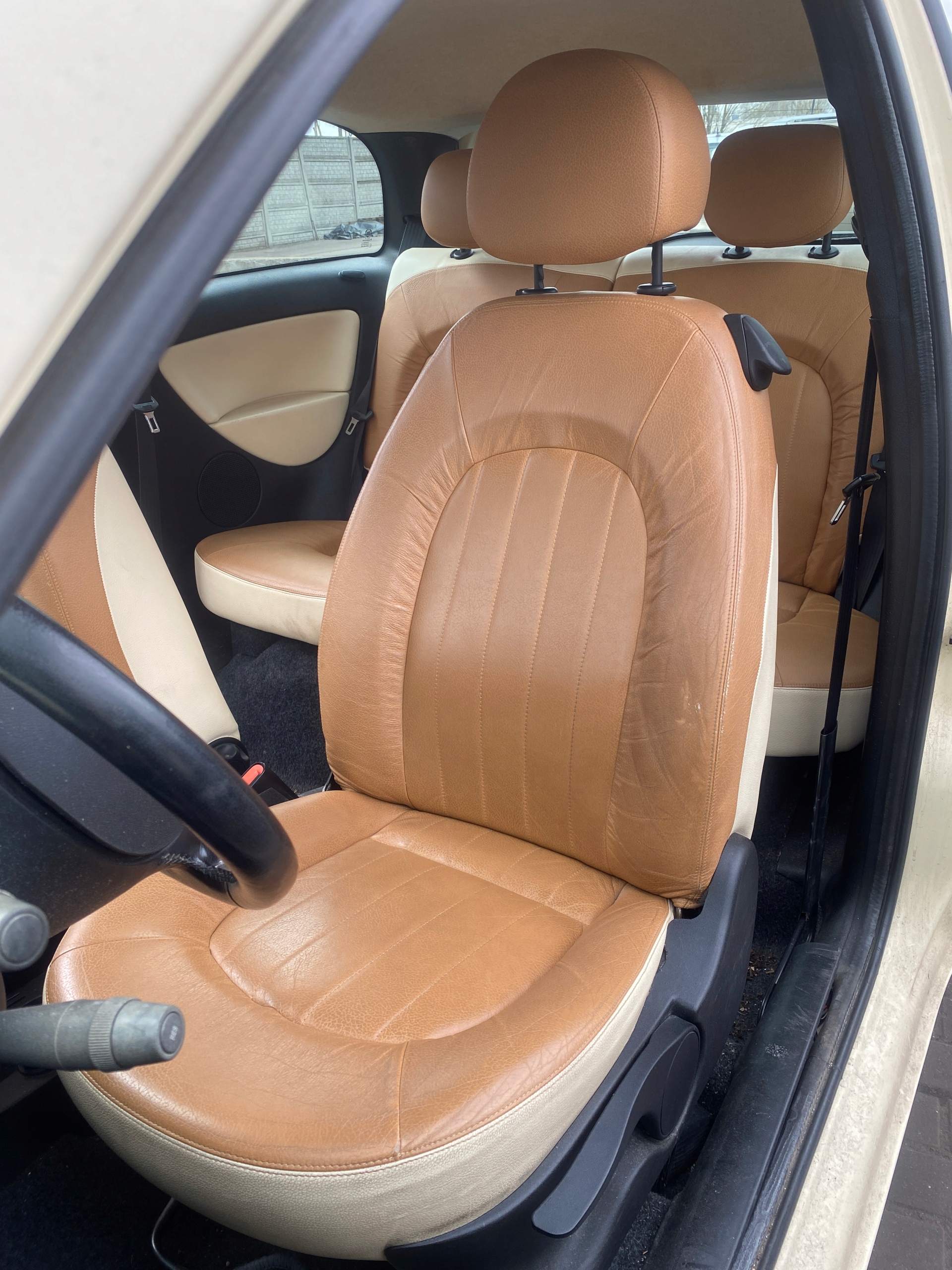 Lancia Ypsilon 03-09 KOMPLET Sitze Sitz rechts links Sitz hinten Leder