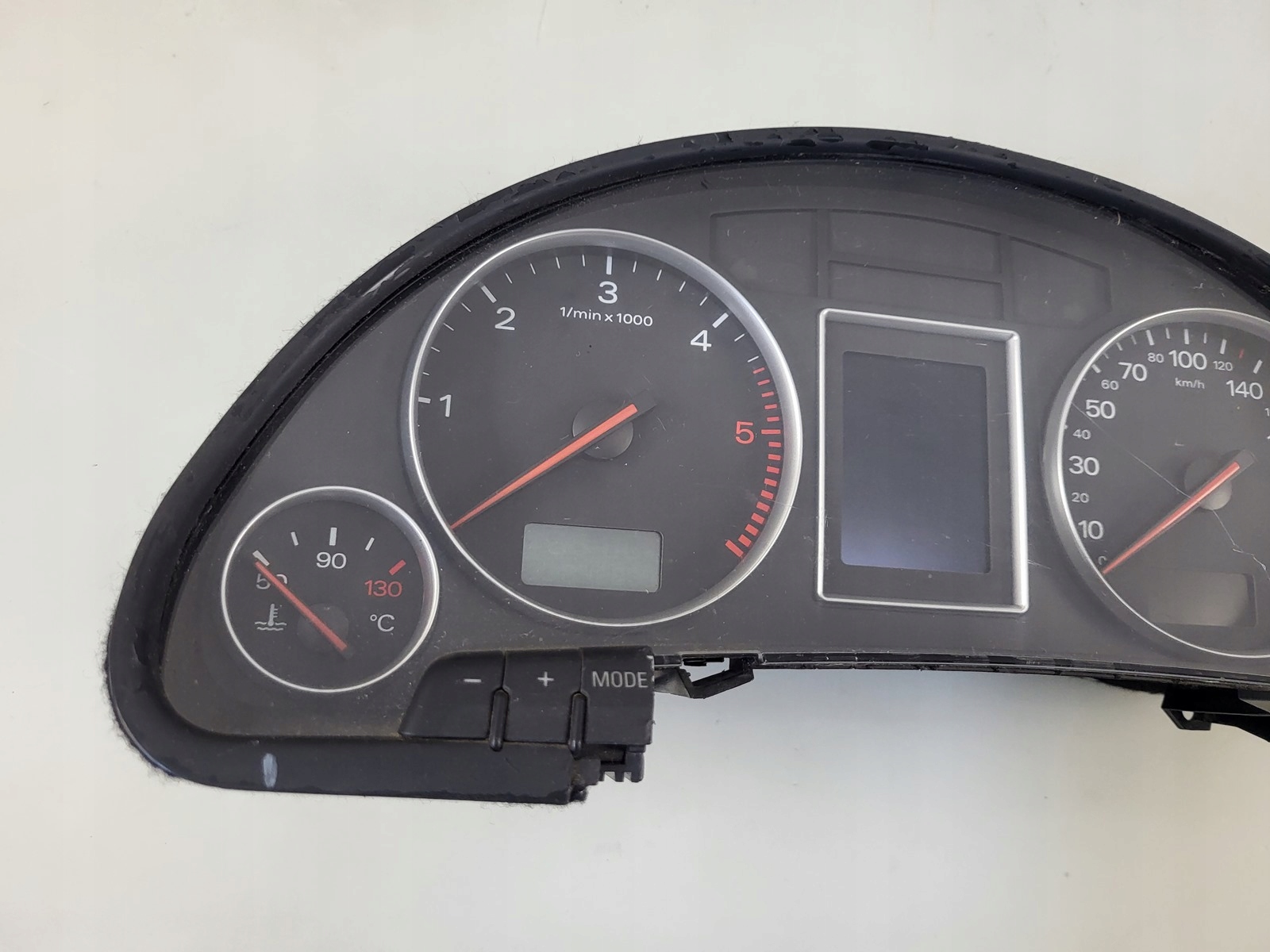 dials dials predkosciomierz AUDI A4 B6 2.5 TDI 8E0920900K