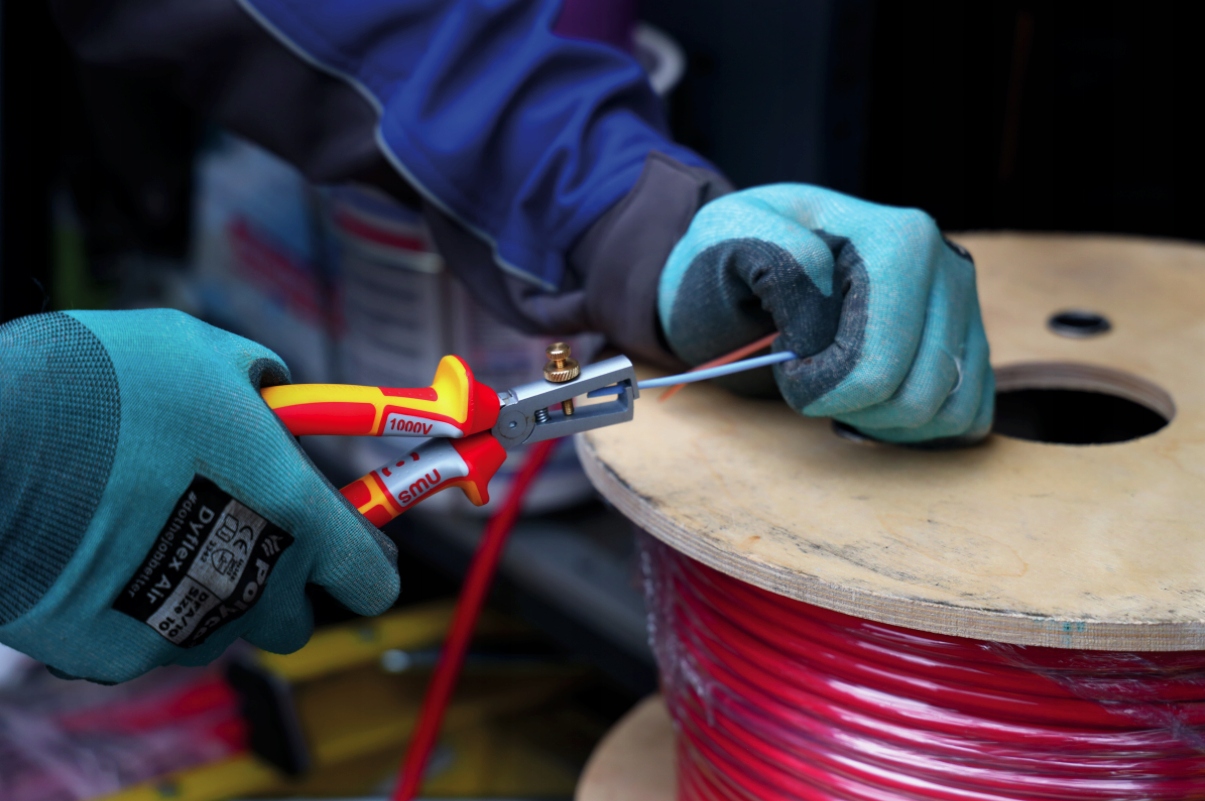 Szczypce do ściągania izolacji VDE 160 NWS Germany Kod producenta NW14549VDE160