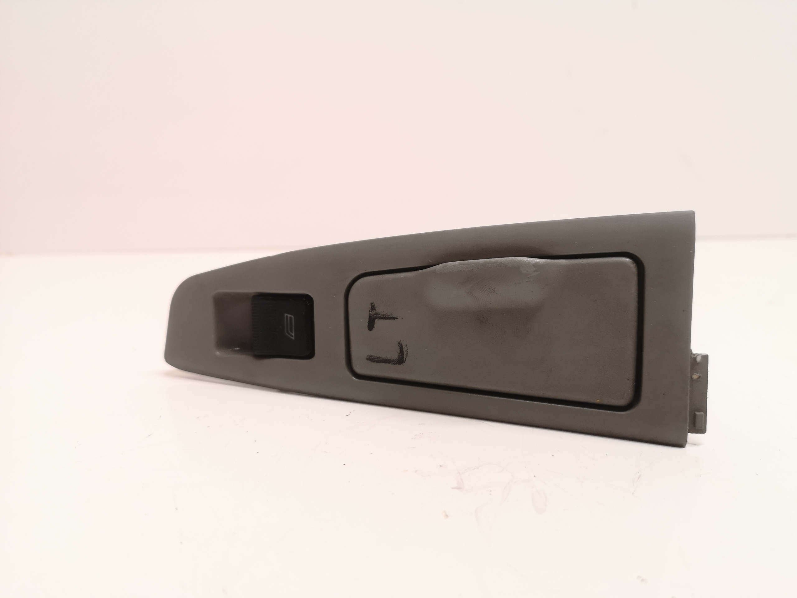 AUDI A8 D2 94-02 PRZEŁĄCZNIK SZYBY LEWY TYLNY