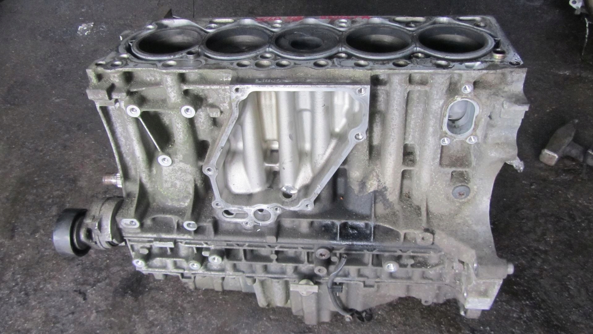 VOLVO XC60 2.4 BLOK SILNIKA WAŁ DÓŁ D5244T14