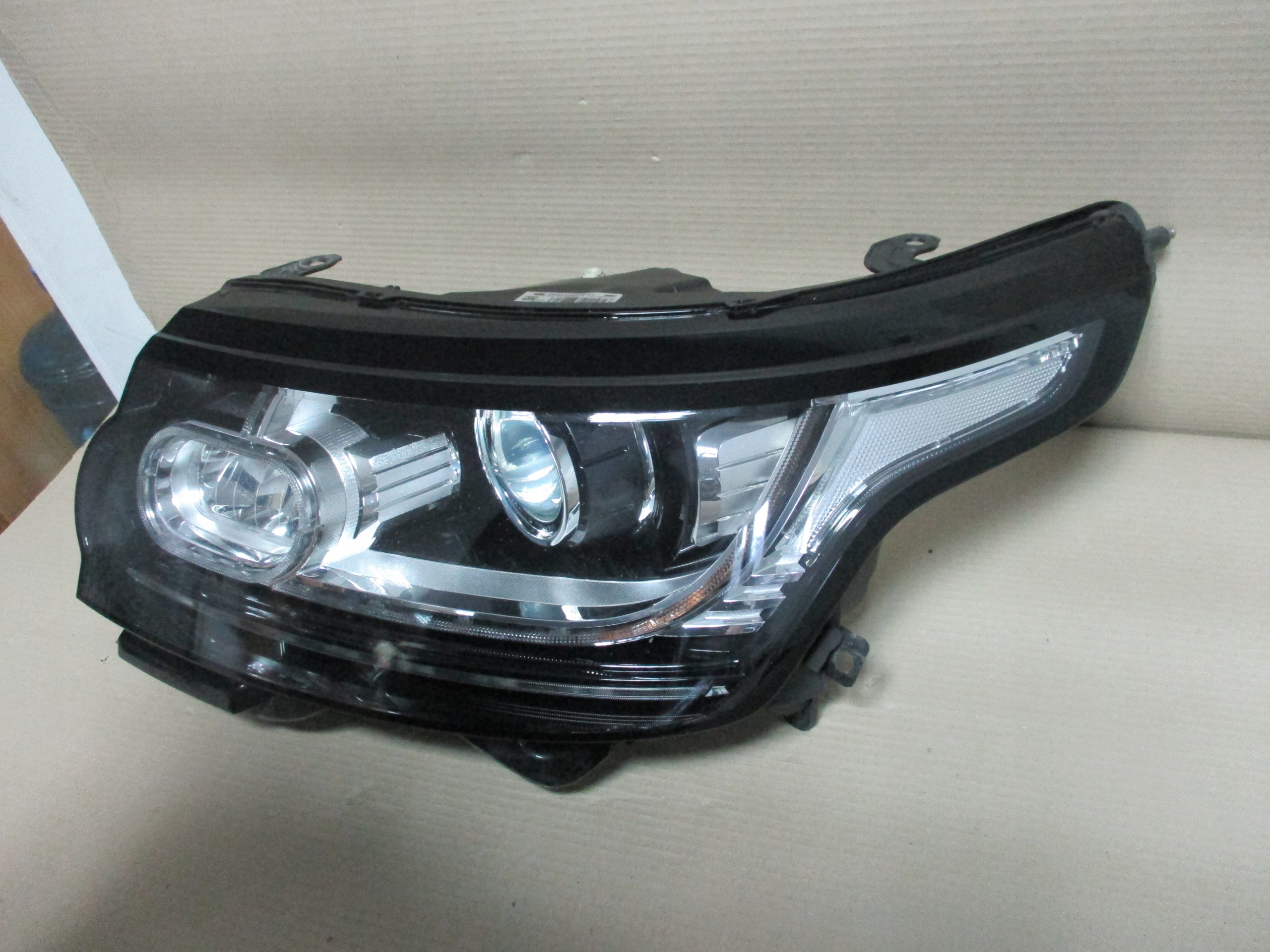 Feux phare Avant Gauche Xenon Range Rover Vogue L405