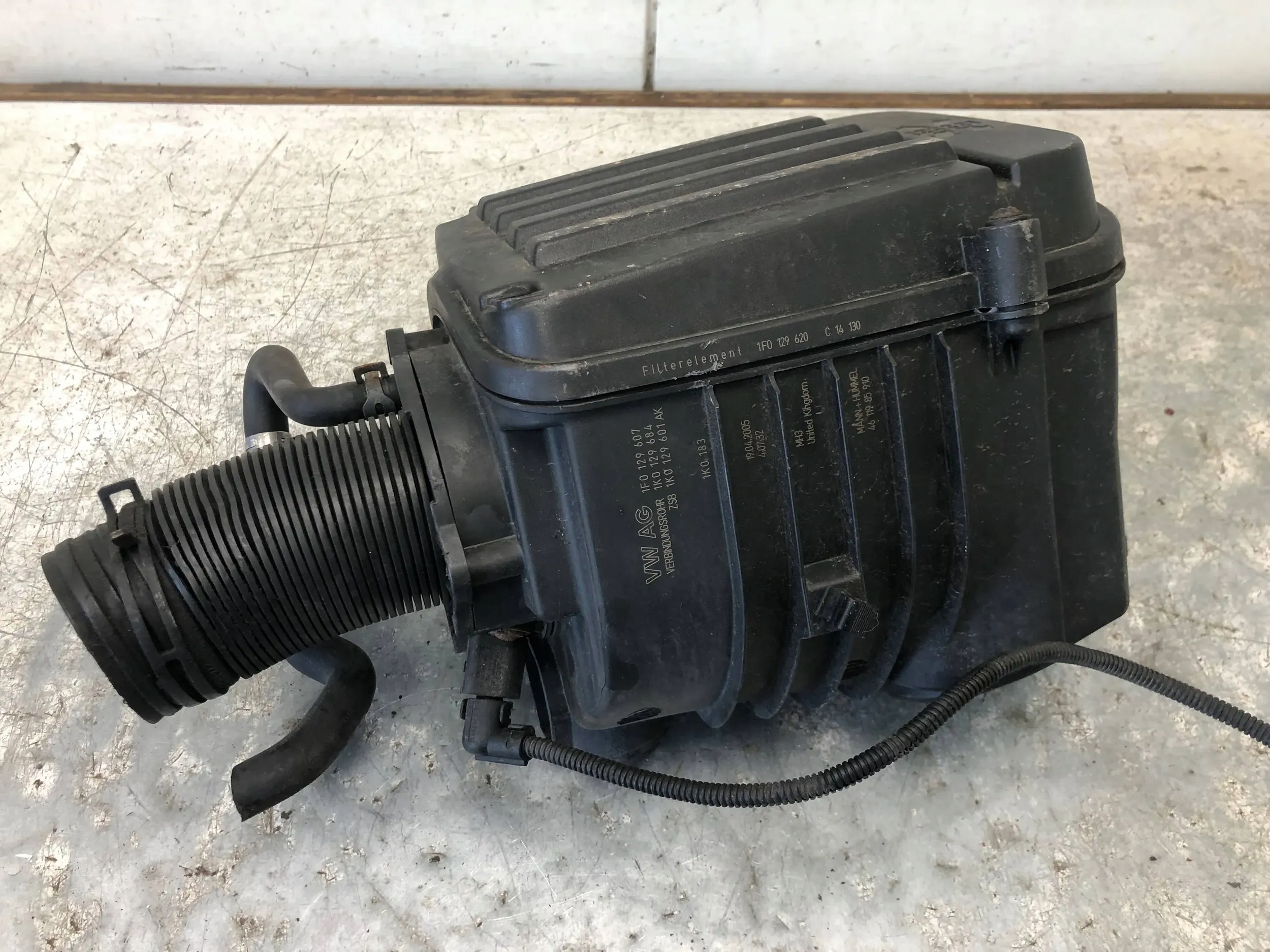 Gehäuse filter luft VW TOURAN 1F0129607