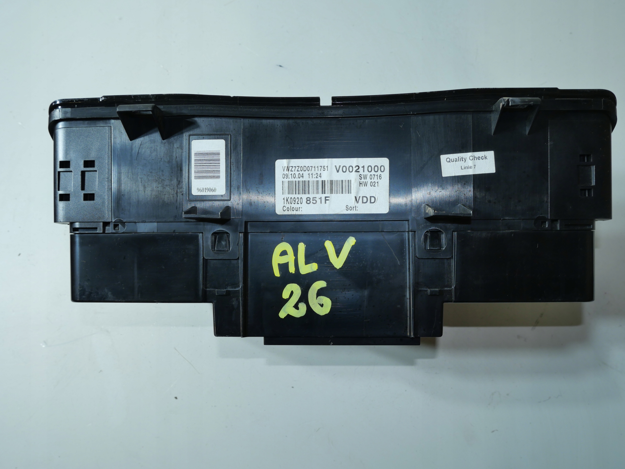 VW GOLF V 1.4 16V dials 1K0920851F