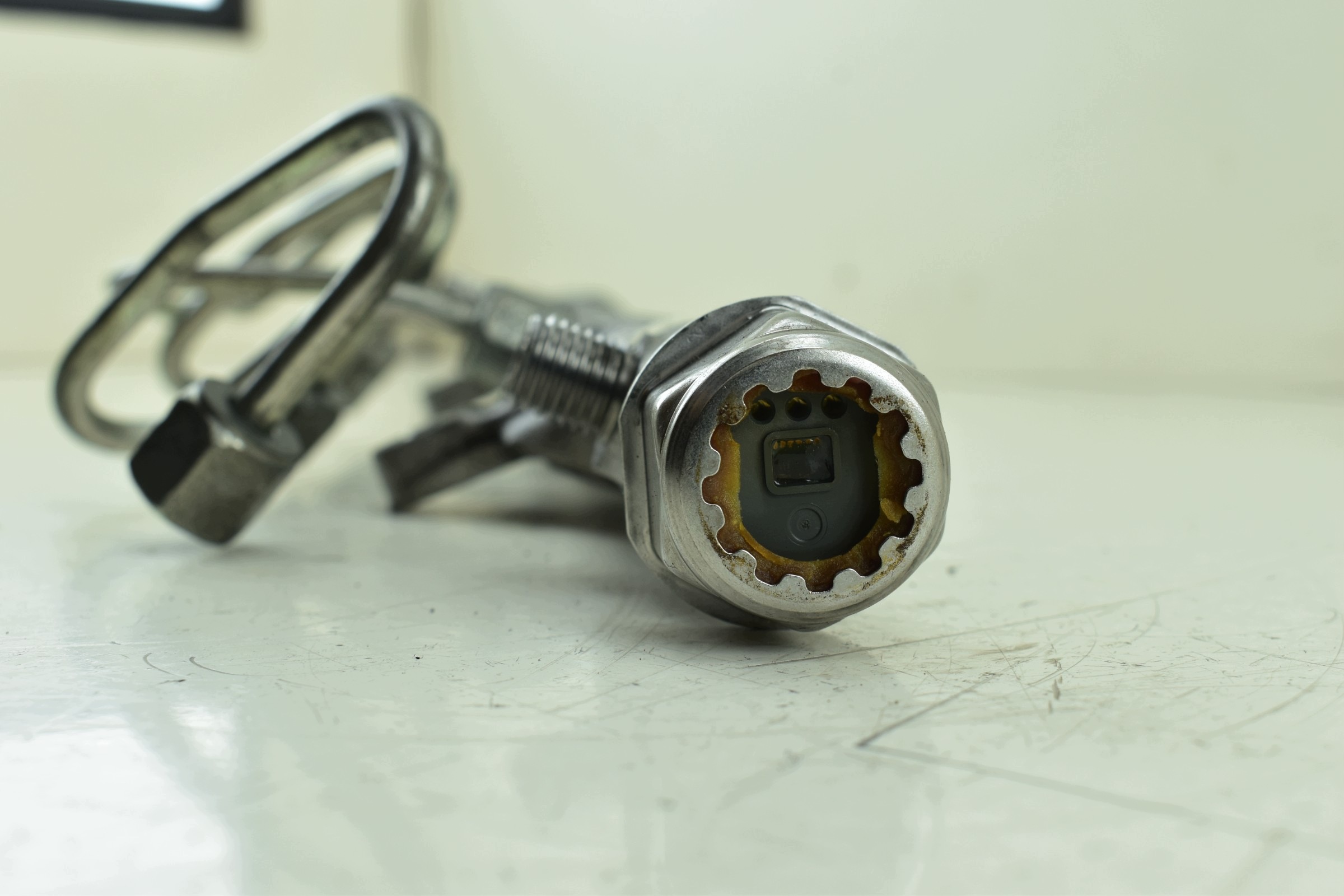 Rampe injection VOLKSWAGEN PASSAT B7 GOLF VI 1.6 TDI 03L089S