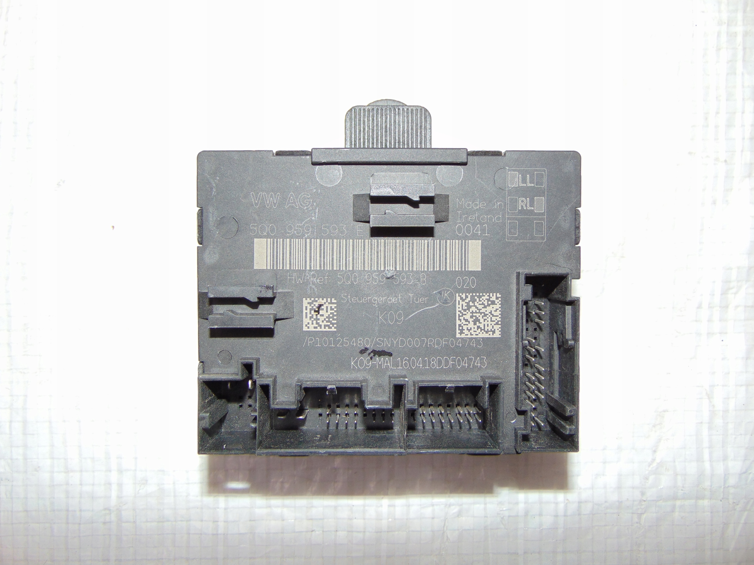 Модуль водителя двери VW PASSAT B8 5Q0959593E