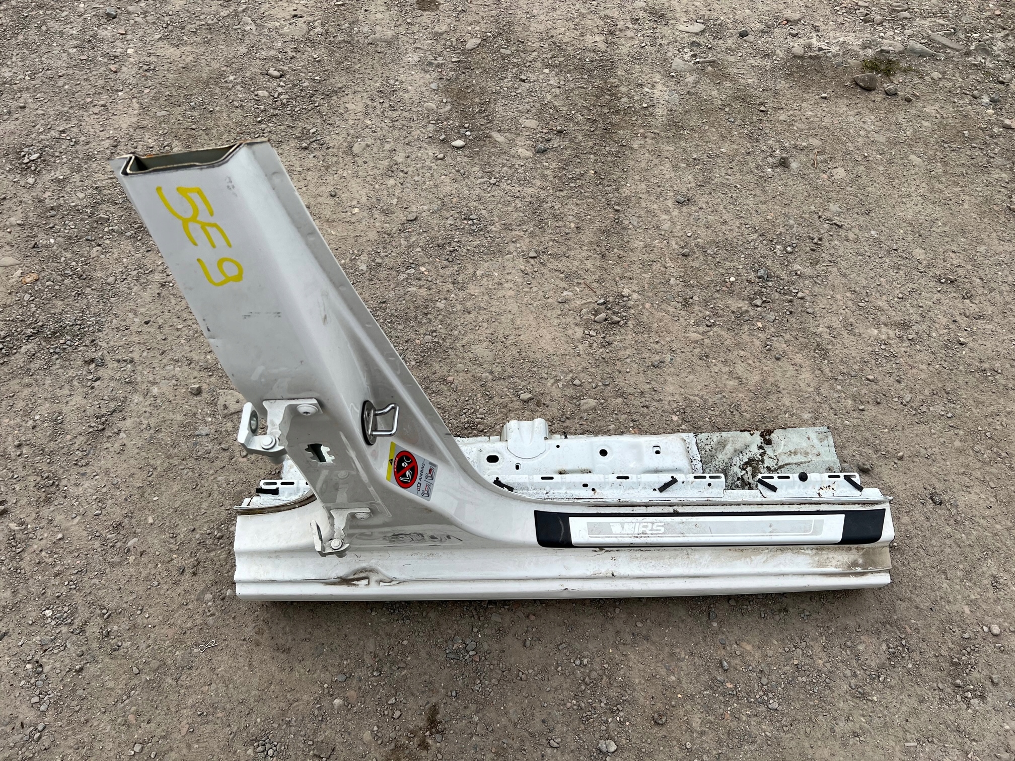 threshold right pillar quarter SKODA OCTAVIA III 5E9