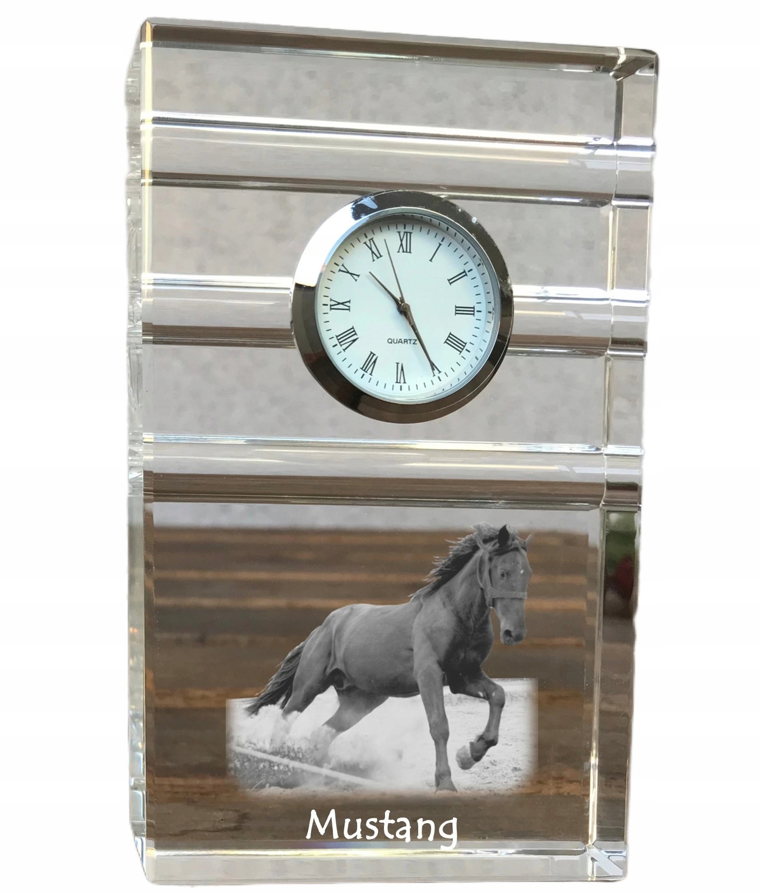 Kôň Mustang krištáľové stolové hodinky s vašou fotografiou, suvenír