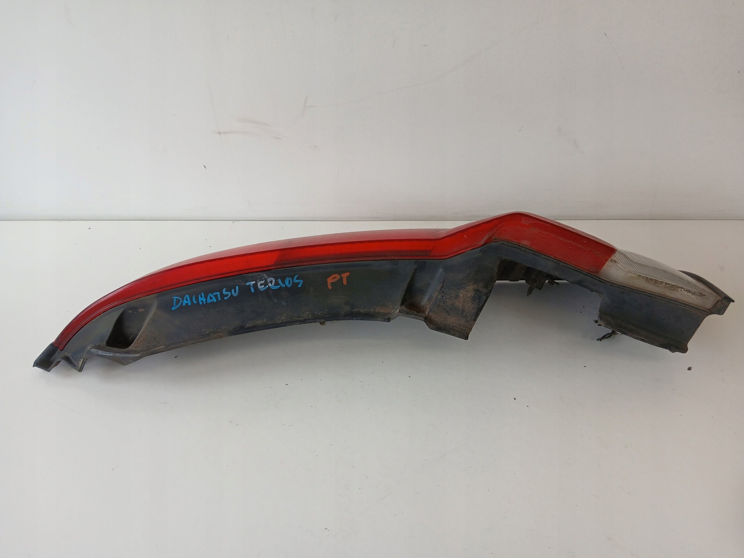 DAIHATSU TERIOS and light right rear part