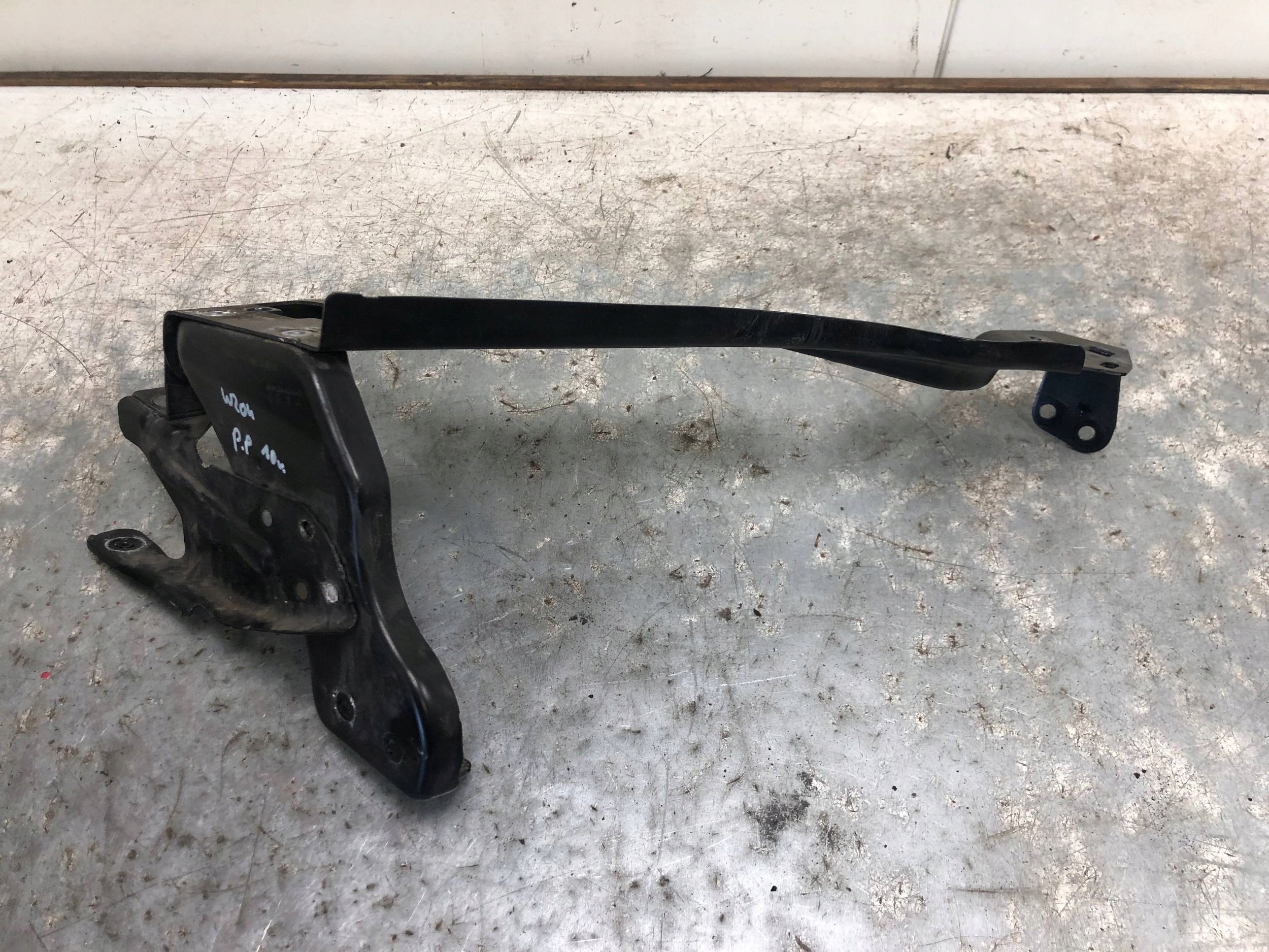 OKULAR holder right front MERCEDES W204 204626045