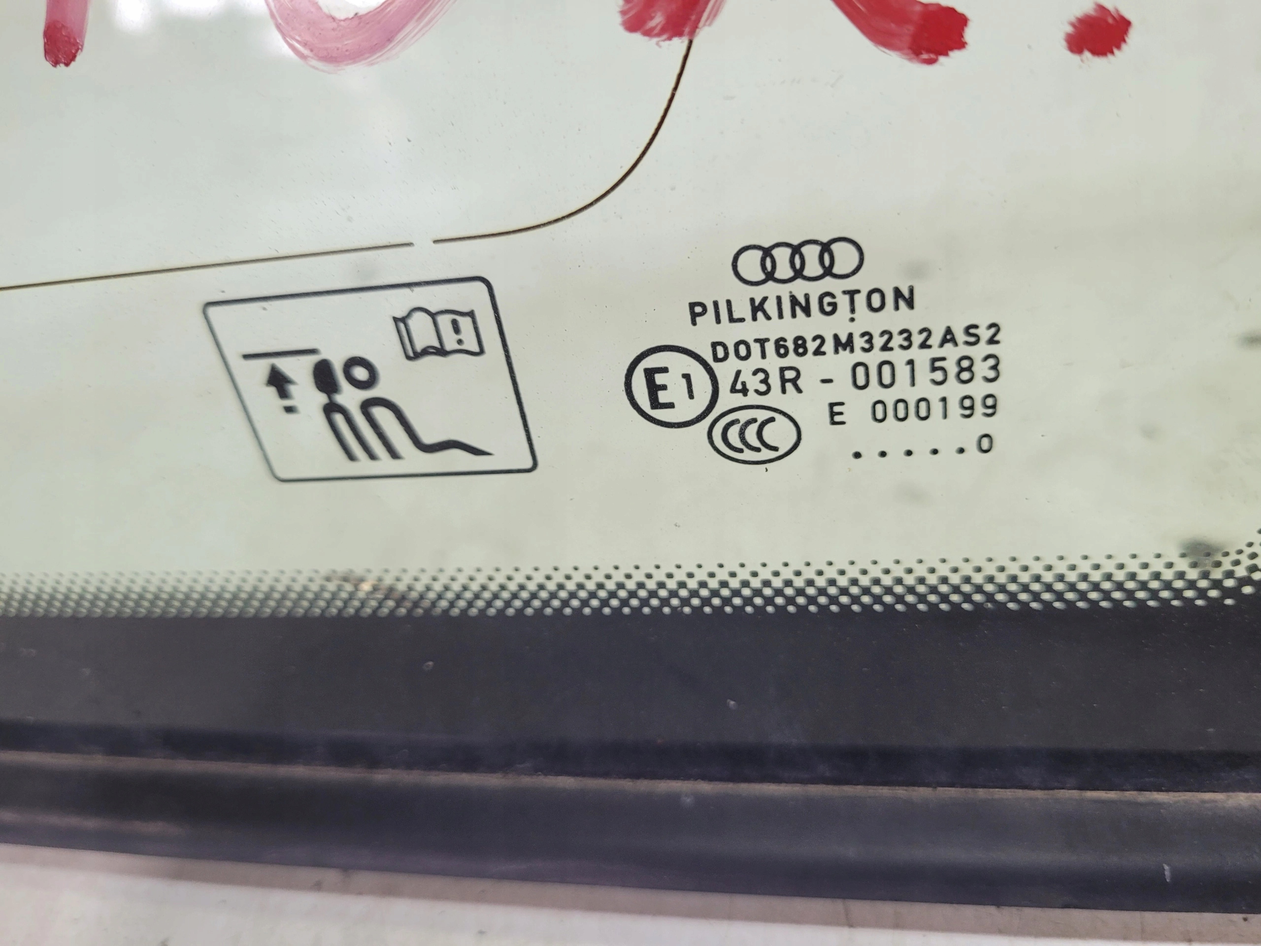 window bodywork AUDI A4 B8 AVANT KOMBI CHROM right rear part 2010 ROK