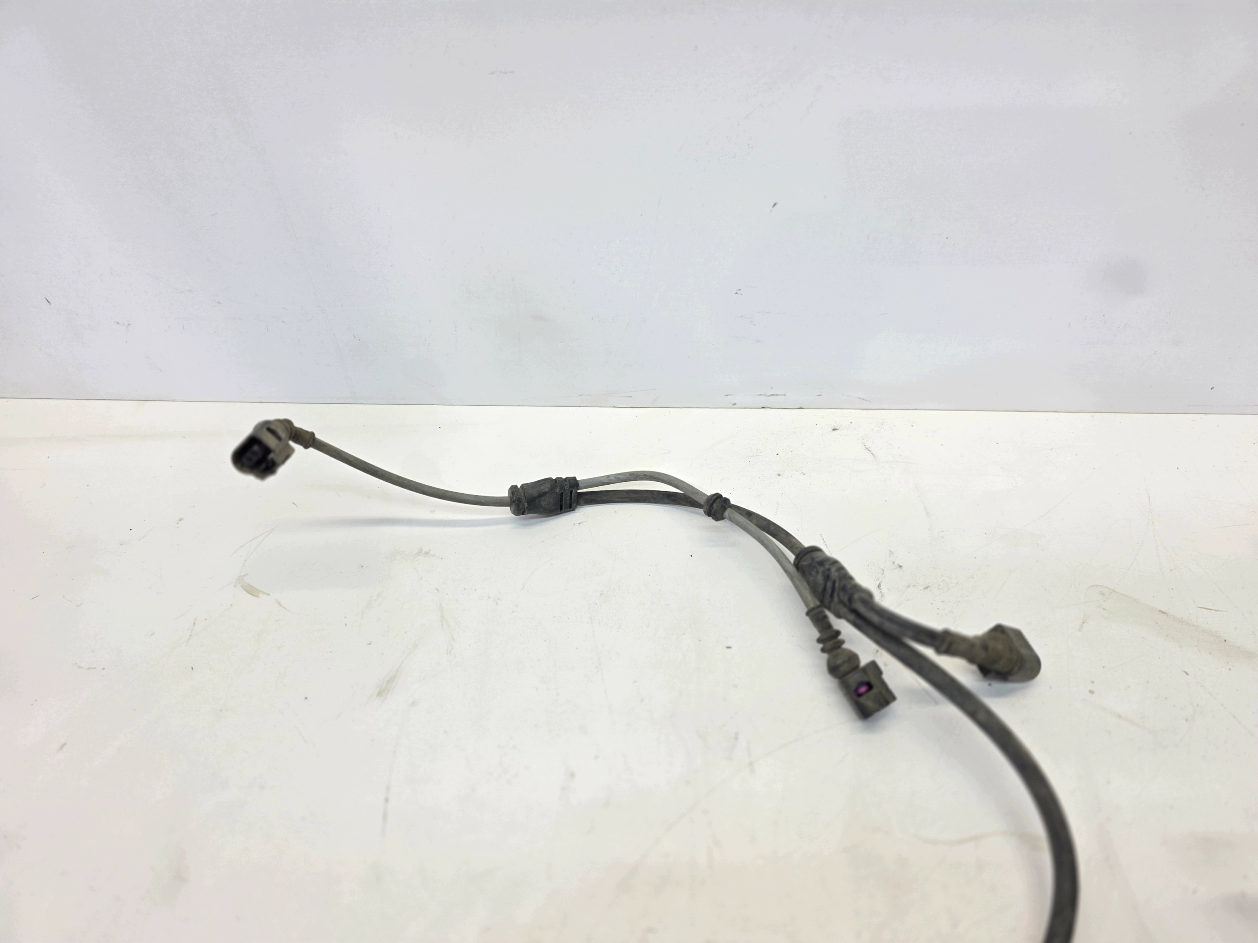 bundle of a caliper right rear part AUDI A6 C8 4K0972254 4K0616716F original