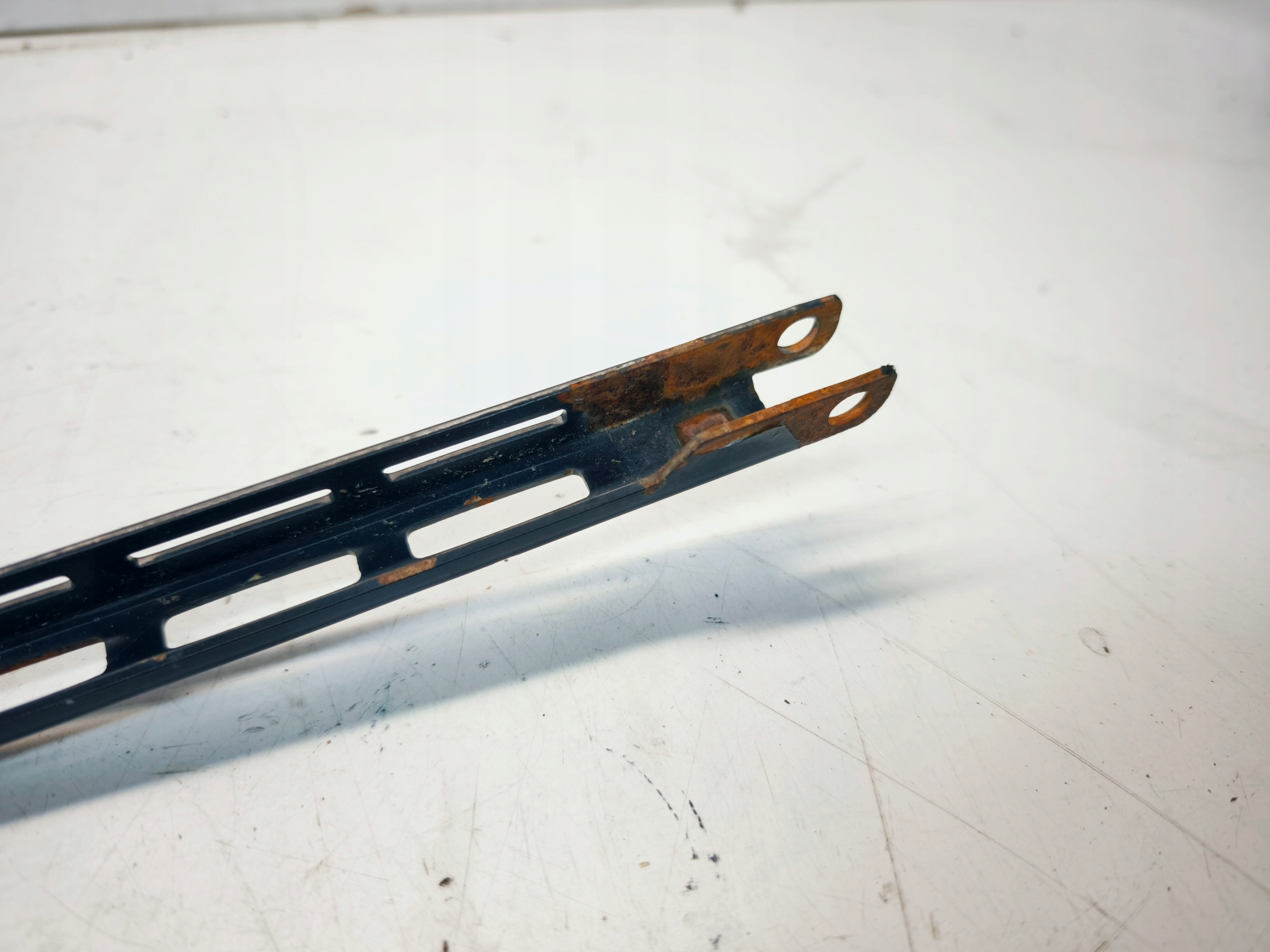 wiper arm left AUDI A4 B6 B7 8E1955407A