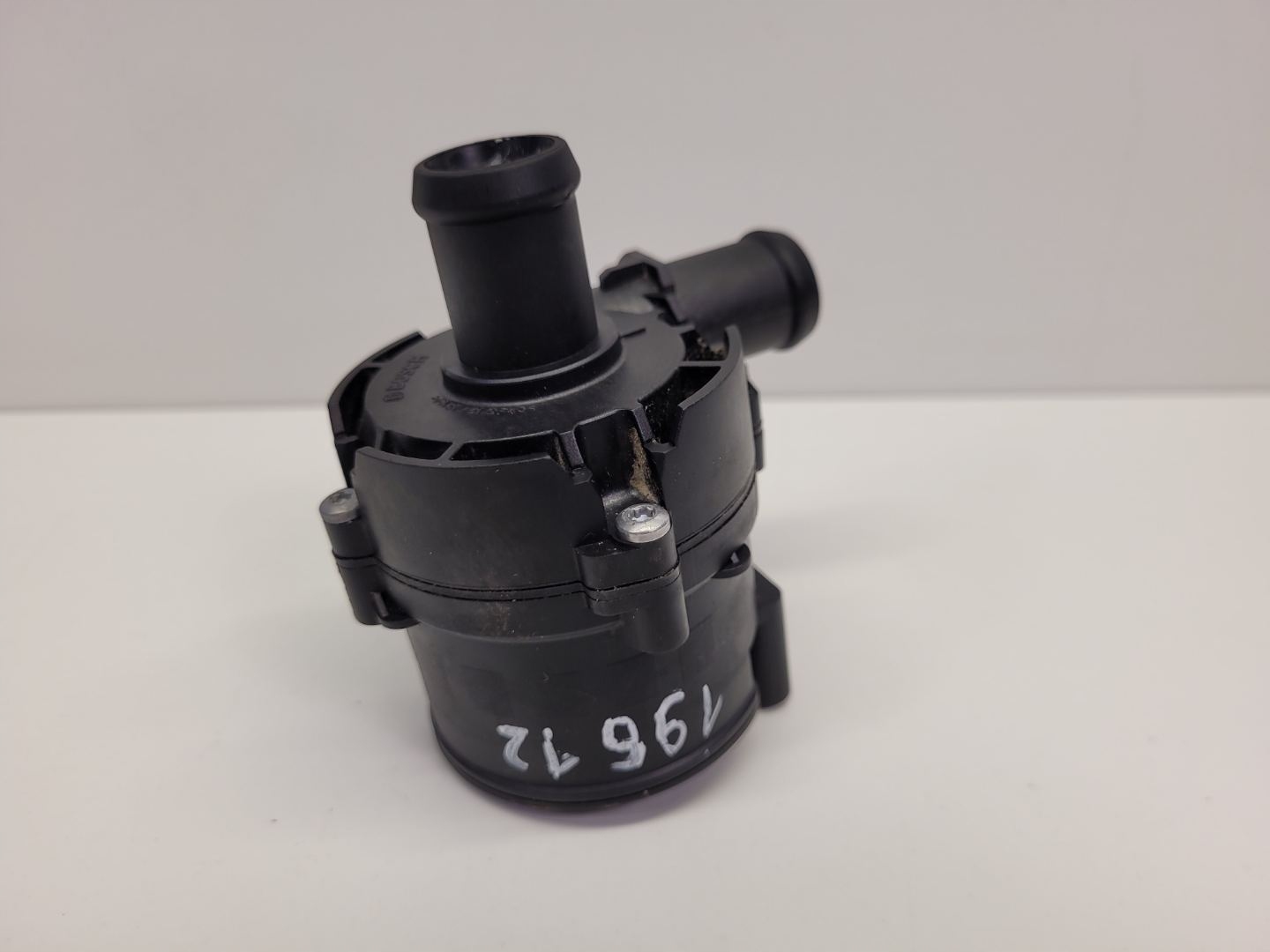 water pump Jaguar E-Pace 2020 0392 023 249
