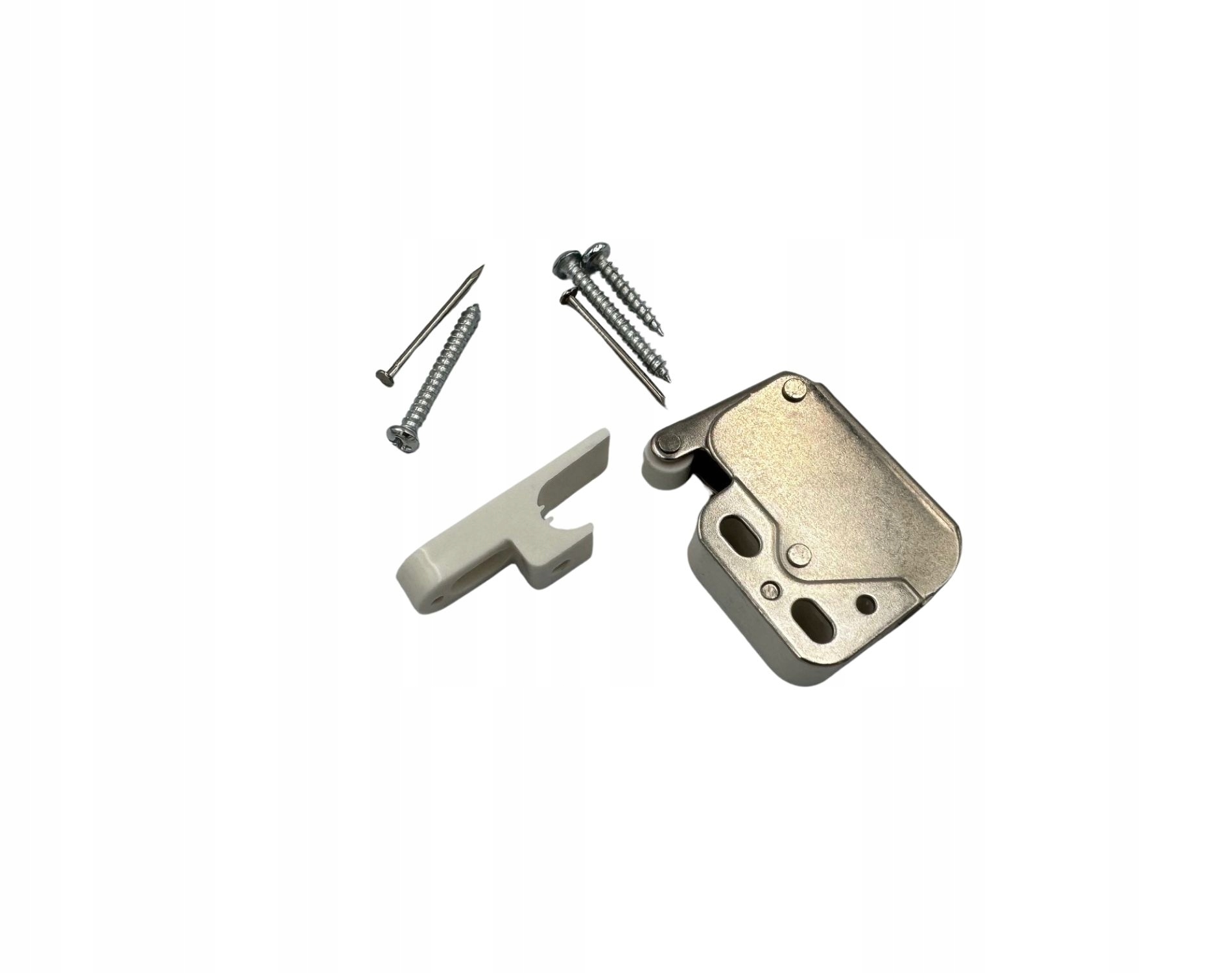 Odbojnik, Zatrzask PUSH SAMOOTWIERAJĄCY do frontów