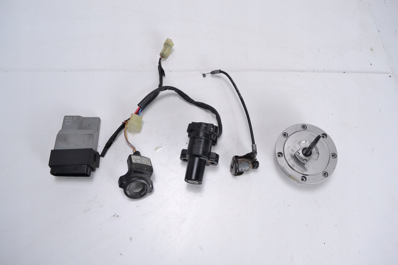 Stacyjka wlew zamek moduł HONDA CB 600 HORNET PC34