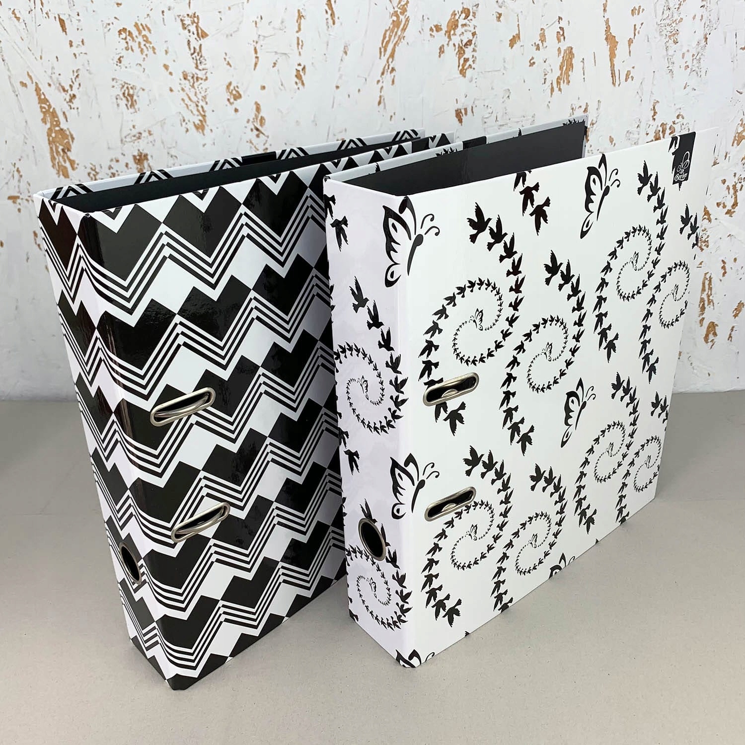 

Segregator A4 2-ringowy z dźwignią 7cm Monochrome