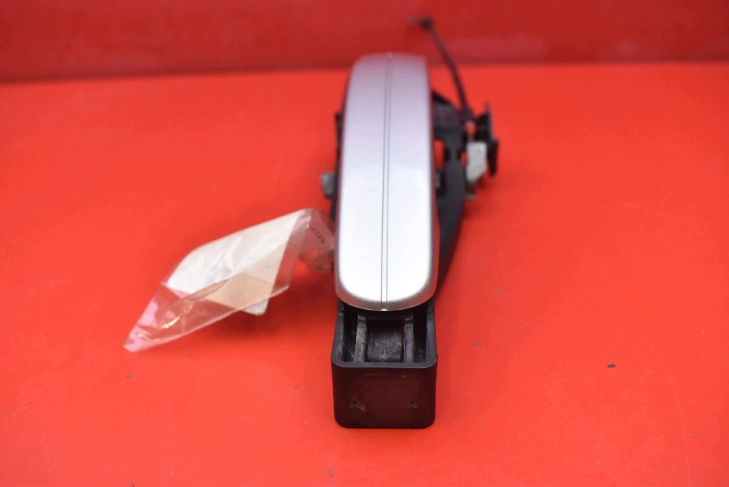handle right front 0A MOONDUST SILVER 3M51-R224A36-AE FORD GRAND C-MAX MK2