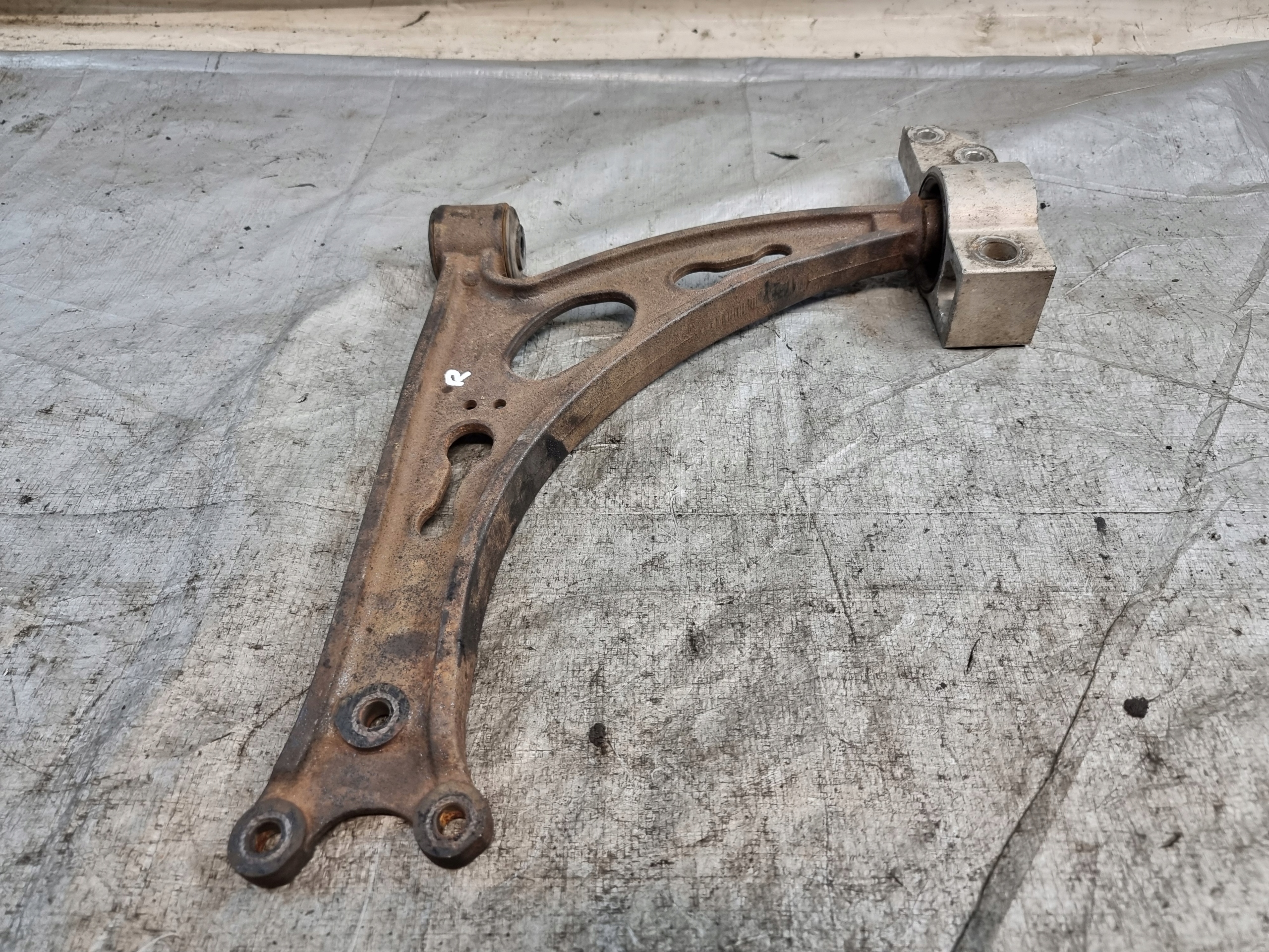 arm right front SEAT ALTEA 05r