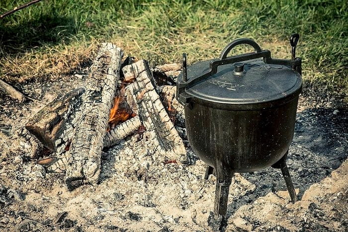 Kociołek Garnek Myśliwski 11 L Żeliwny Pieczonki Informacje dodatkowe powłoka emaliowana