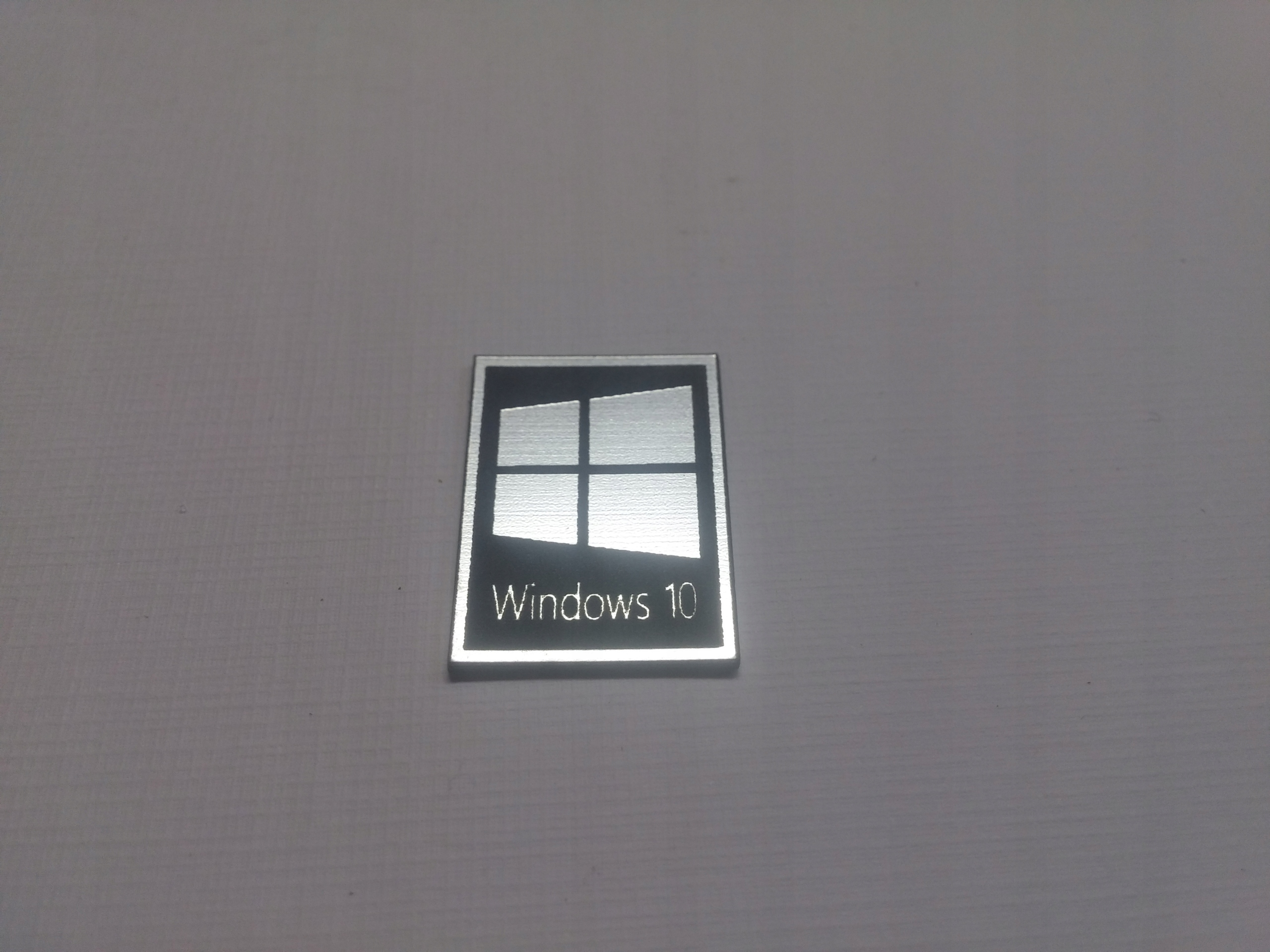 

Windows 10 naklejka emblemat 21 x 15 mm *srebrna