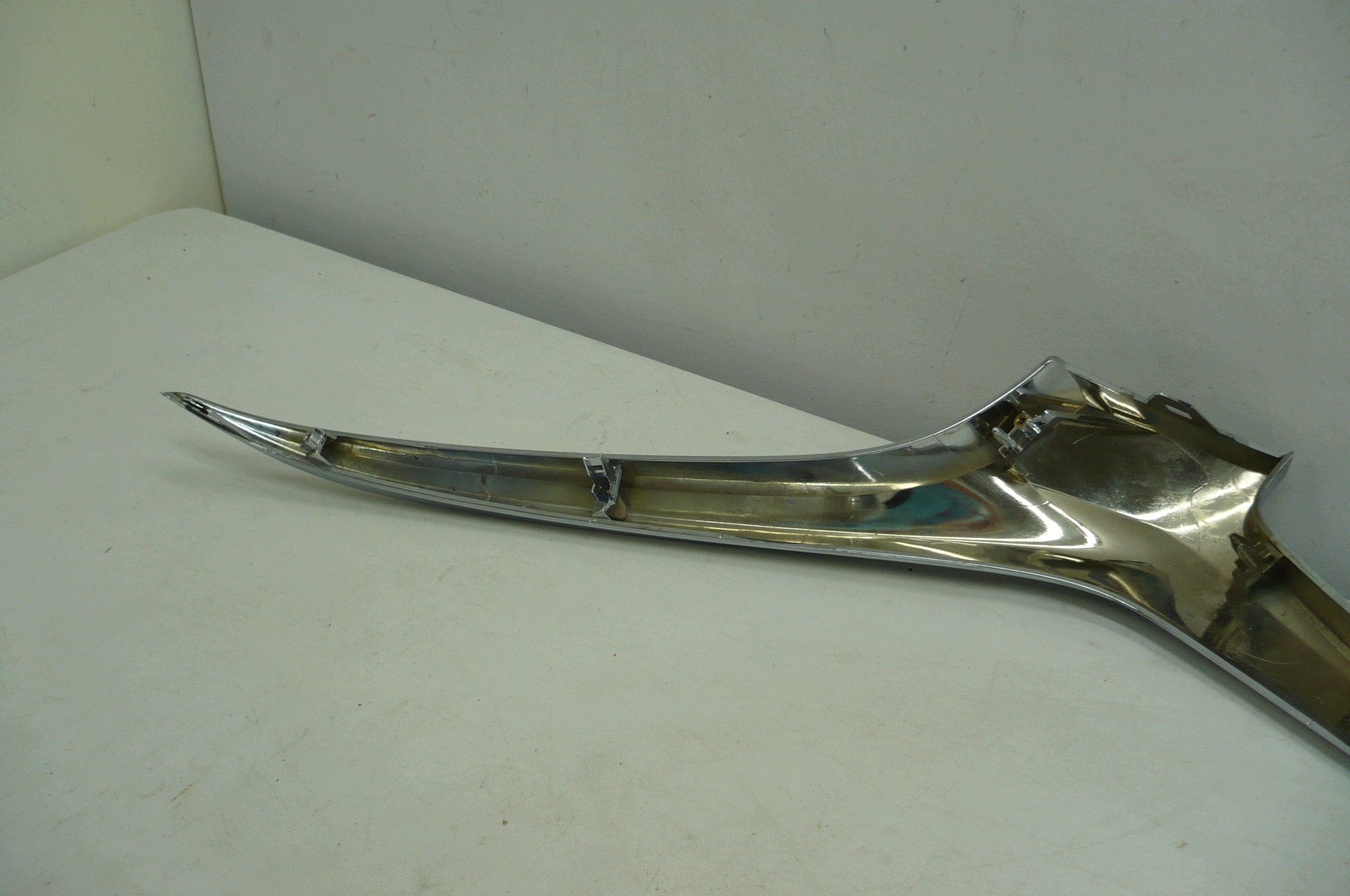 MAZDA 6 GJ LIFT 18- moulding grille GRILLA left original