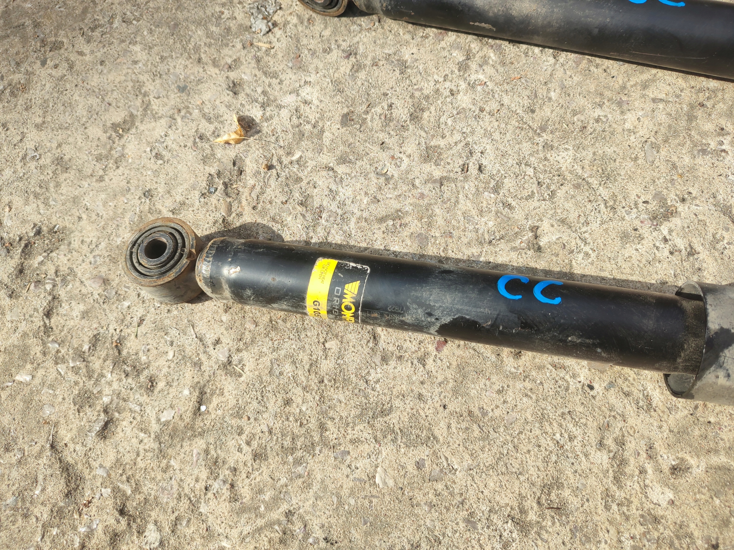 Stoßdämpfer heck hinten links oder rechts Volkswagen Passat CC