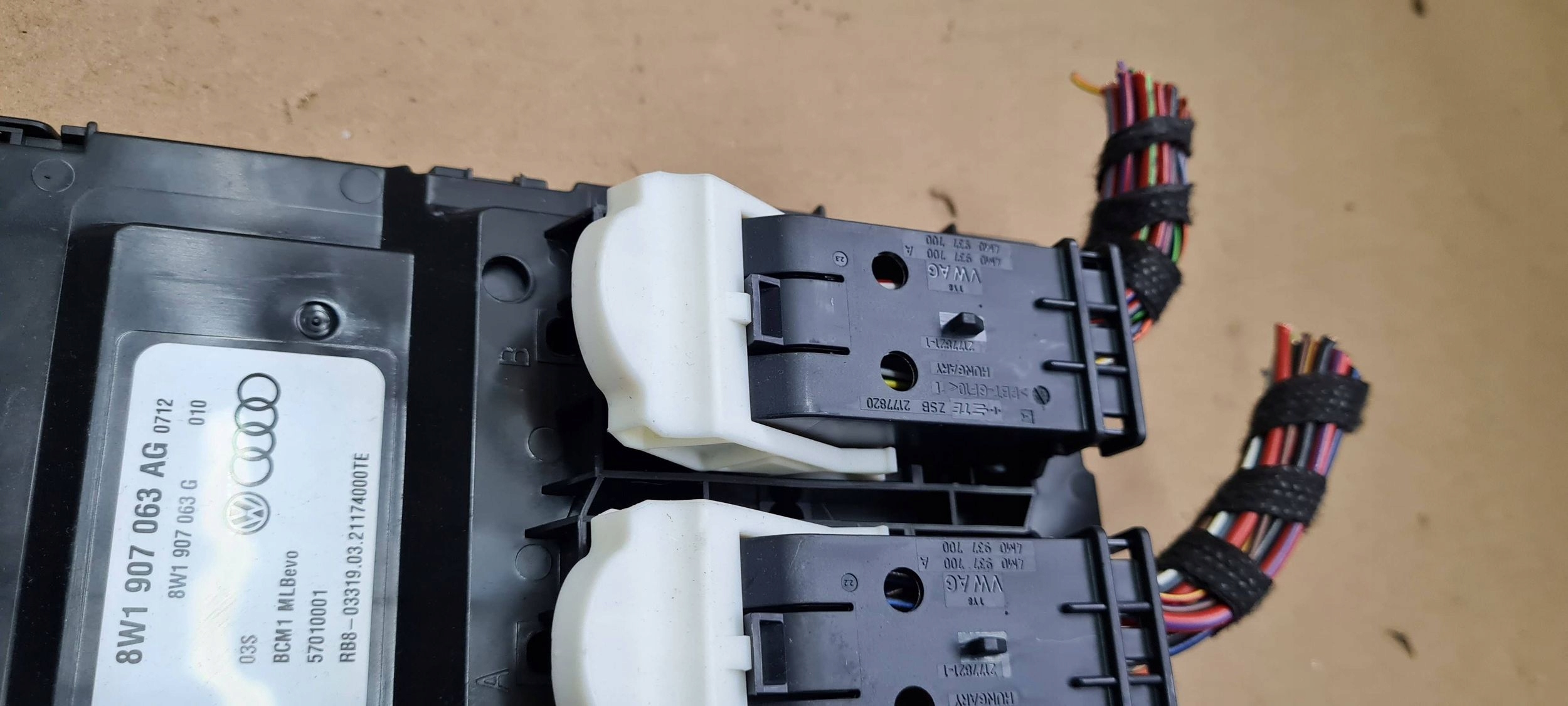 A5 8W S5 LIFT module control unit KOMFORTU WTYCZKI 8W1907063AG S4 B9 8W A4