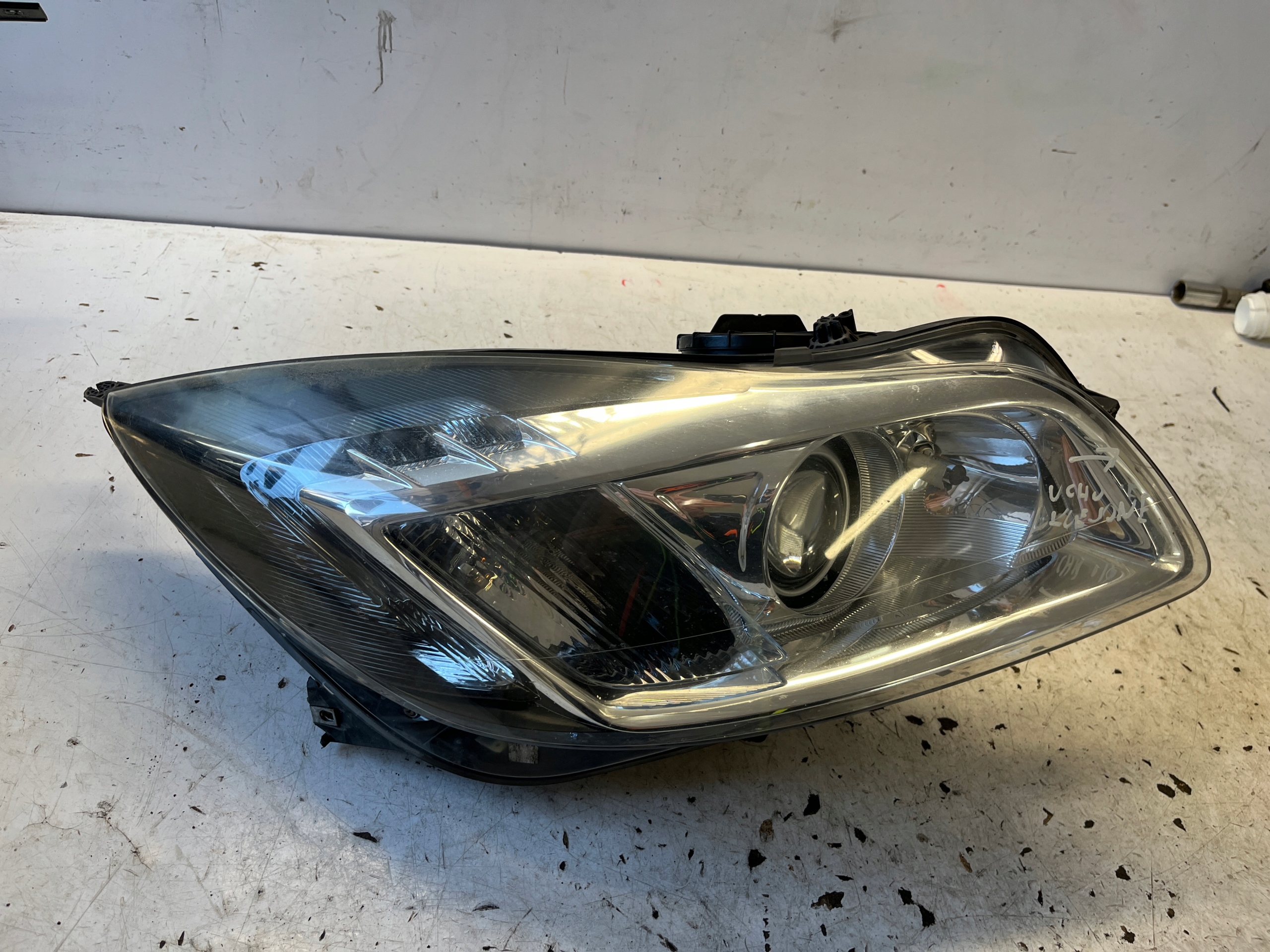 OPEL INSIGNIA A before lift REFLEKTOR light right front BI XENON right EU
