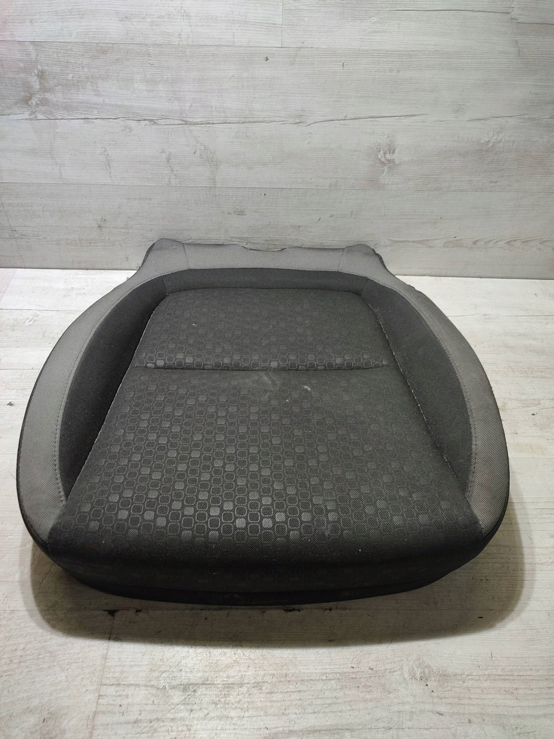 Hyundai Kona and 2018 front side left siedzisko seat