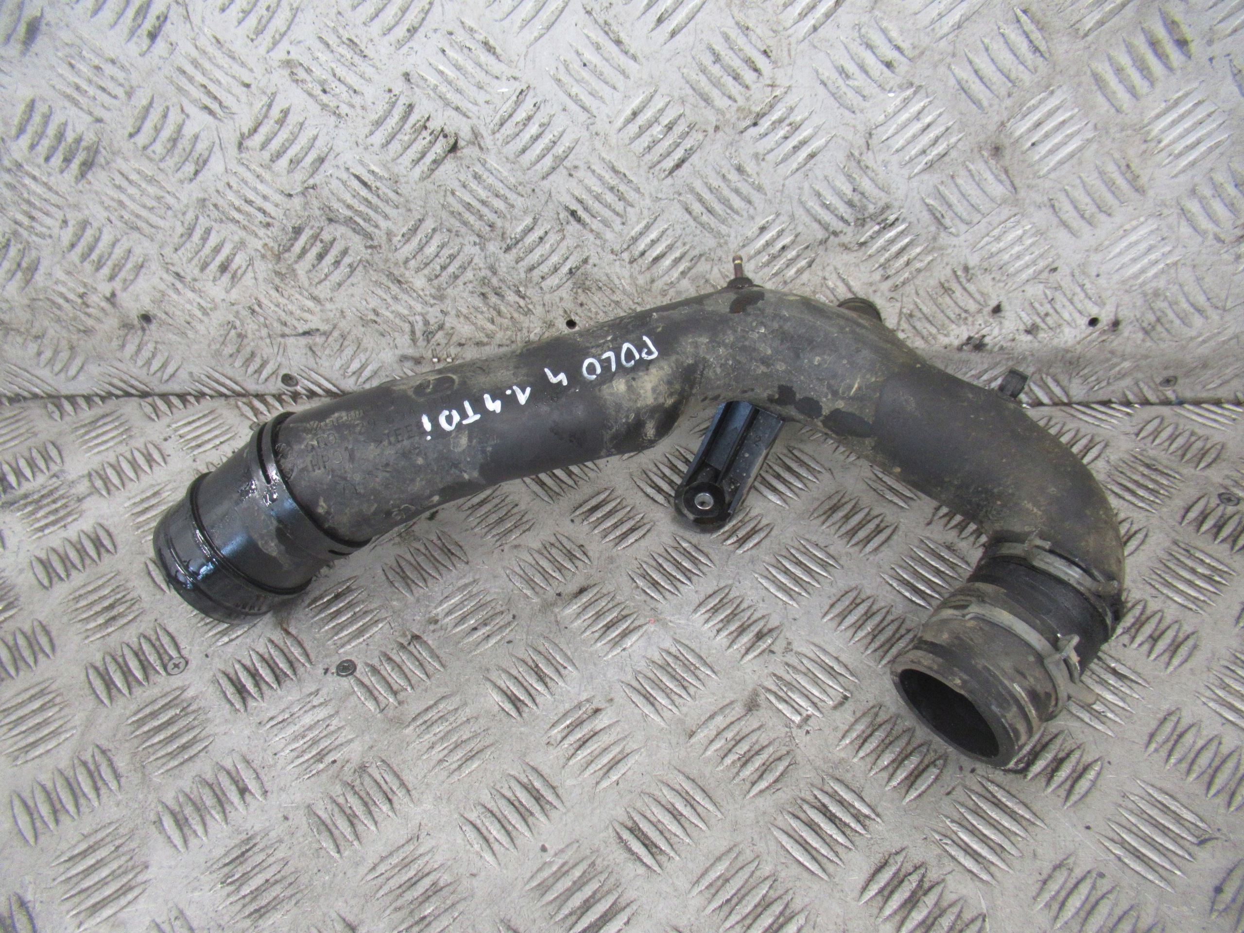 rohr Schlauch intercooler turbo VOLKSWAGEN POLO 4