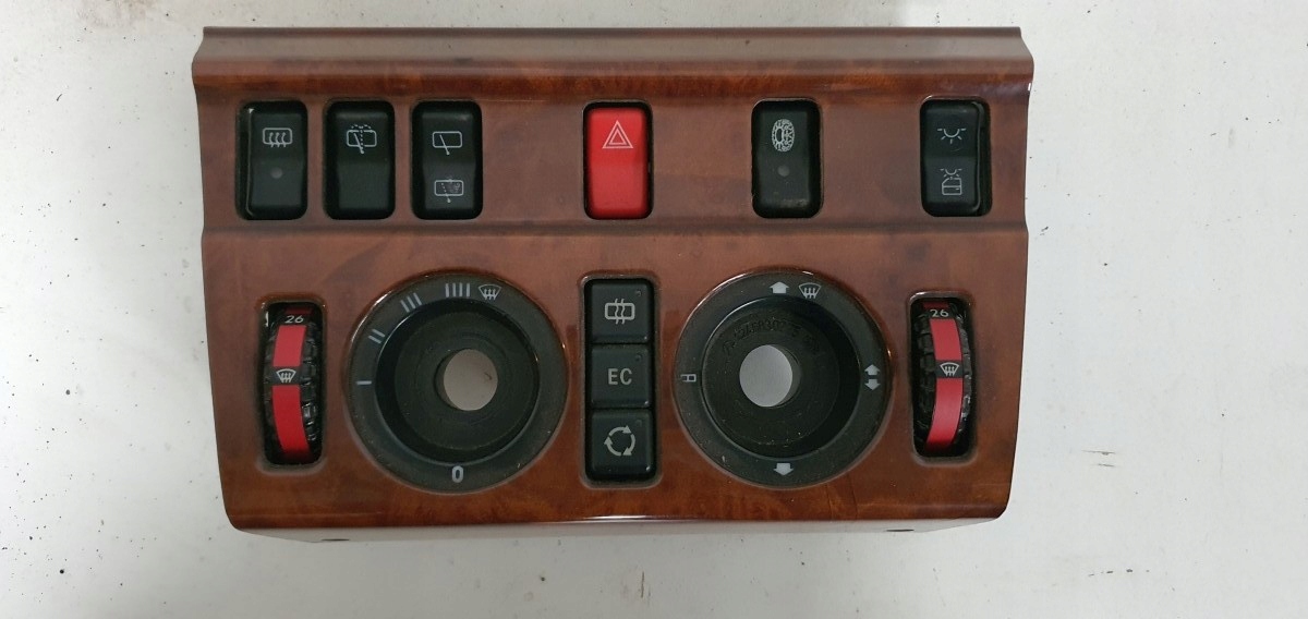 Mercedes W124 панель управління кондиціонером