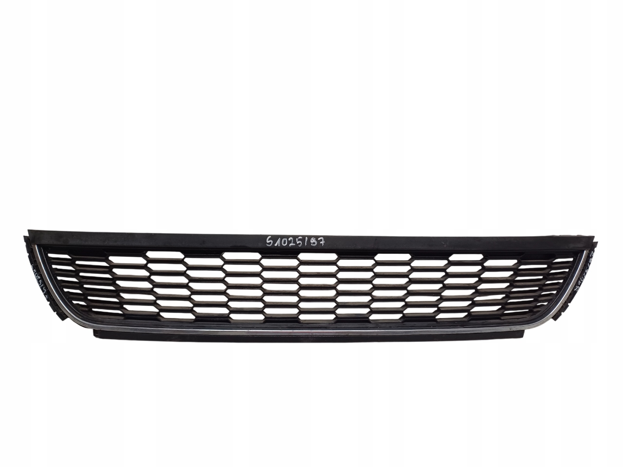 VW POLO 5 V 09- KRATKA ZDERZAKA PRZÓD 6R0853677B