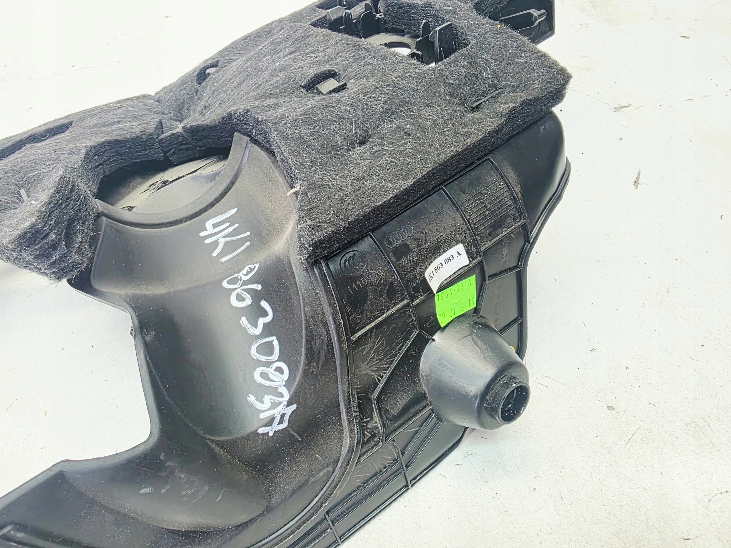 kryt pod volant SZTYCE AUDI A6 C8 4K1863083A