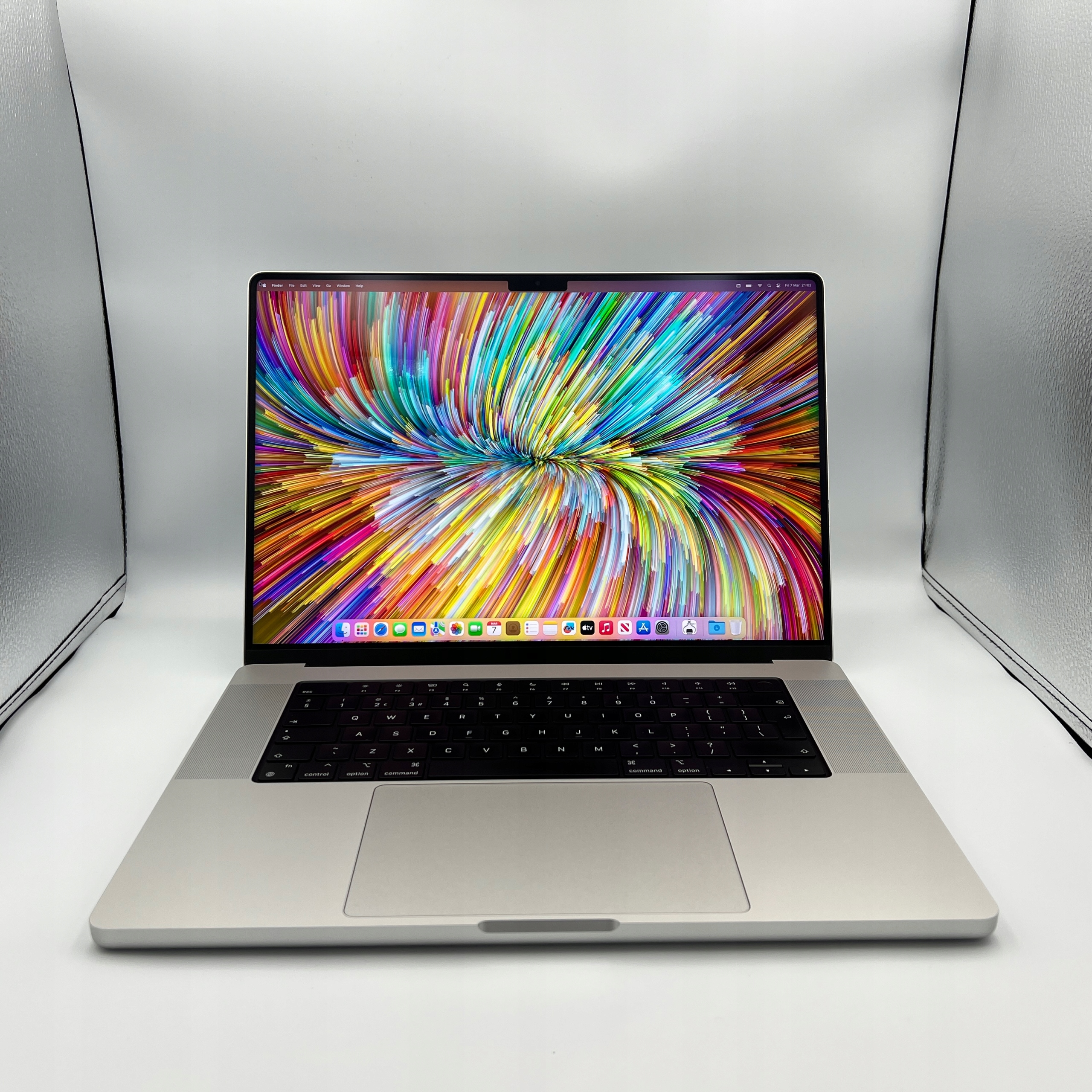 MacBook Pro M2-16-512 Office 2024付き Laptop-Apple-MacBook-Pro-16-M2