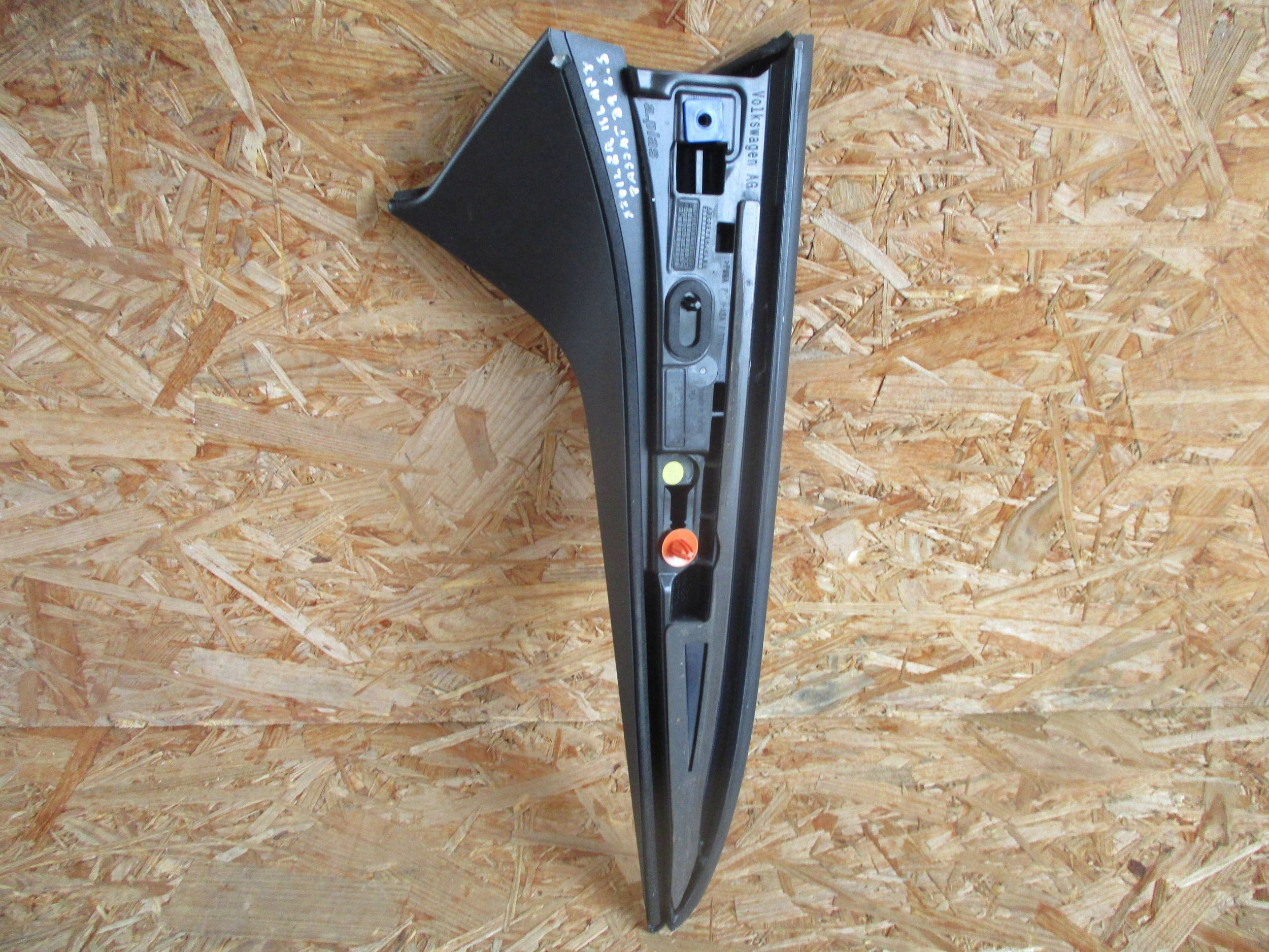 SPOILER hinten heckklappe links VW PASSAT B9 KOMBI