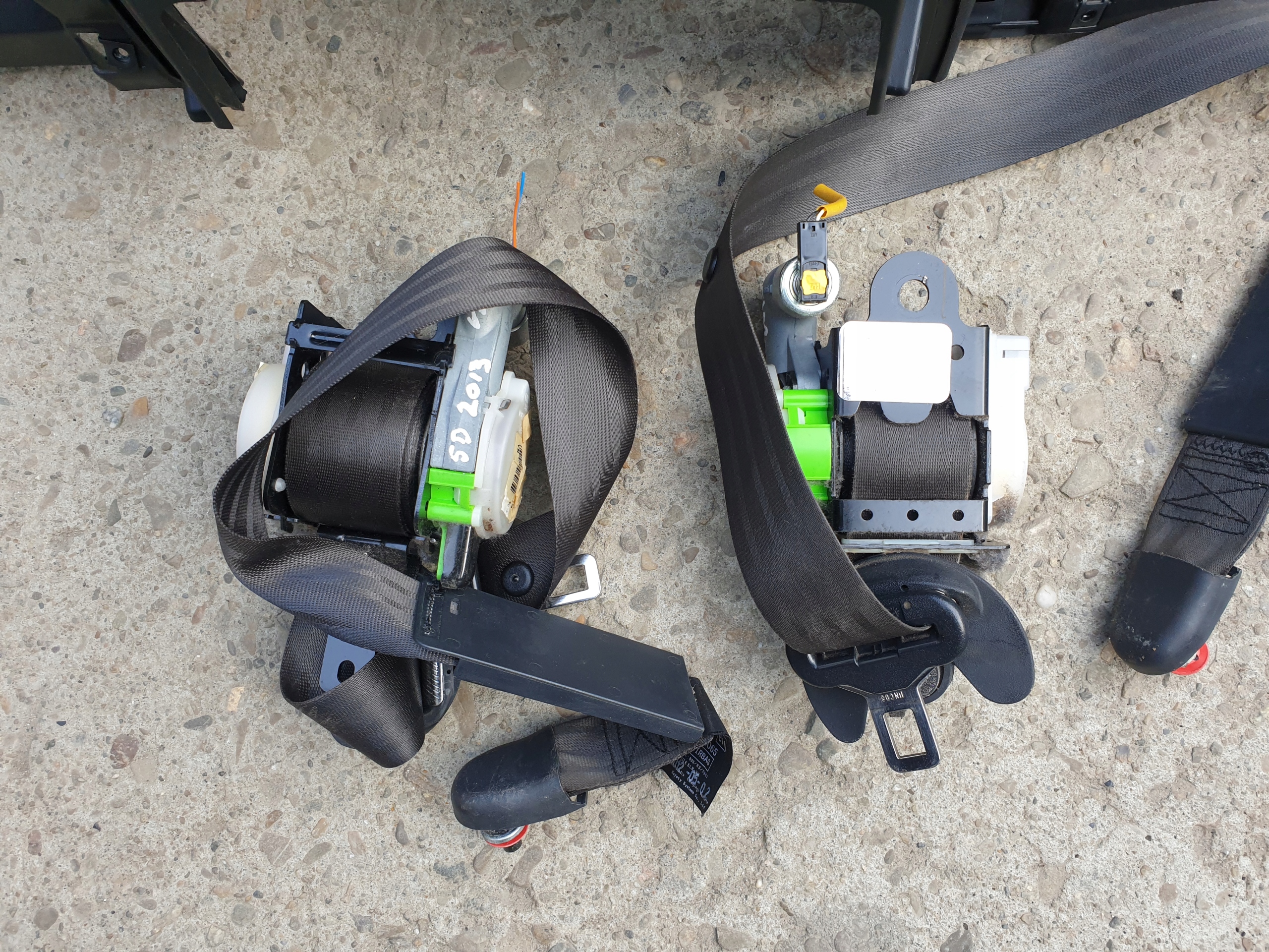 dashboard instrument panel cockpit 2 airbags 2 tension belts KIA VENGA 2009