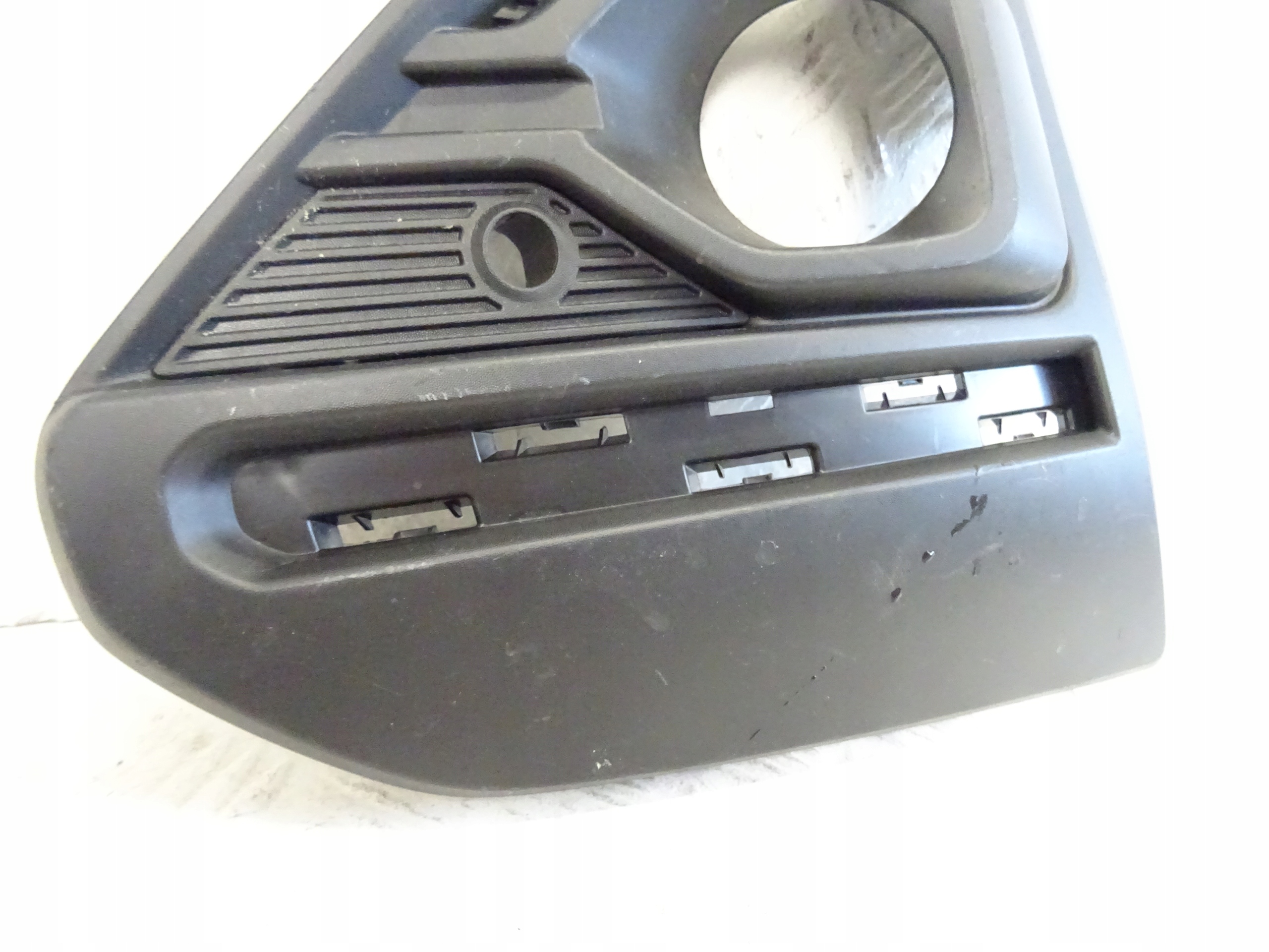 grid of a bumper front front right DACIA SANDERO III STEPWAY EAB-R261A20
