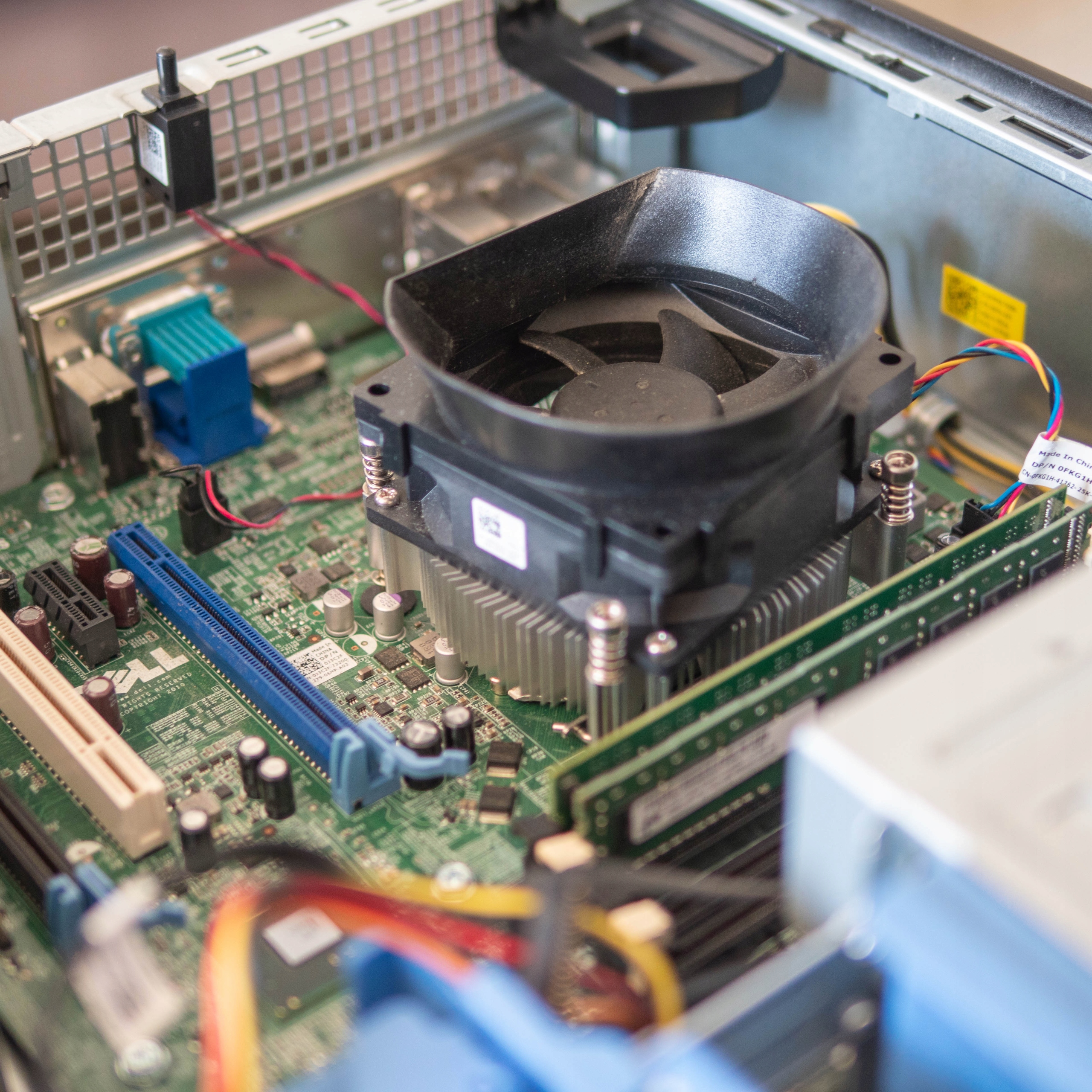 KOMPUTER DELL i5 8GB 128GB SSD DVD WINDOWS 10 Typ dysku twardego SSD