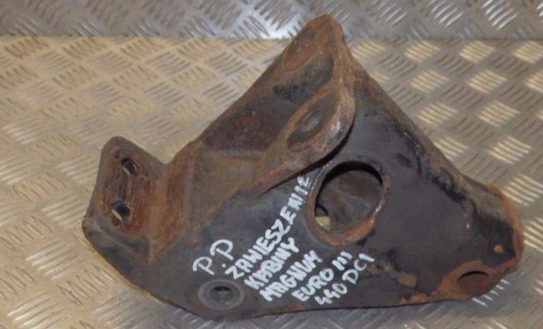 MAGNUM E-TECH ŁAPA KABINY PRAWY PRZÓD