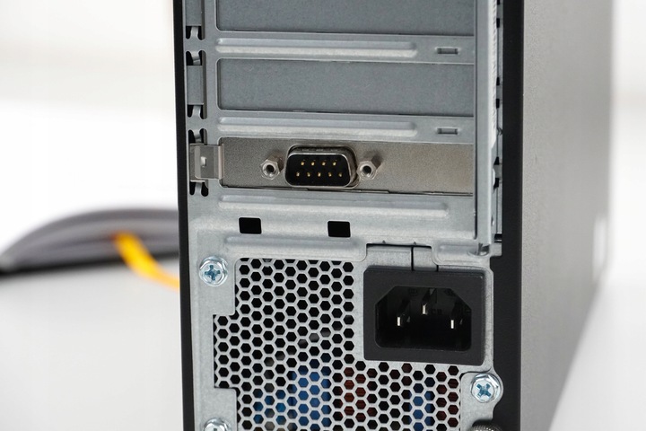 PC Bizesowy Lenovo M725s AMD RYZEN 3 PRO 2200G|4GB|120SSD|Win 11 System operacyjny Windows 11 Professional