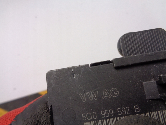 MODUŁ DRZWI PRAWY PRZÓD VW GOLF VII 2012-2020 Producent części Volkswagen OE